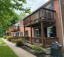 8 Cedar Avenue – photo 1 of 178