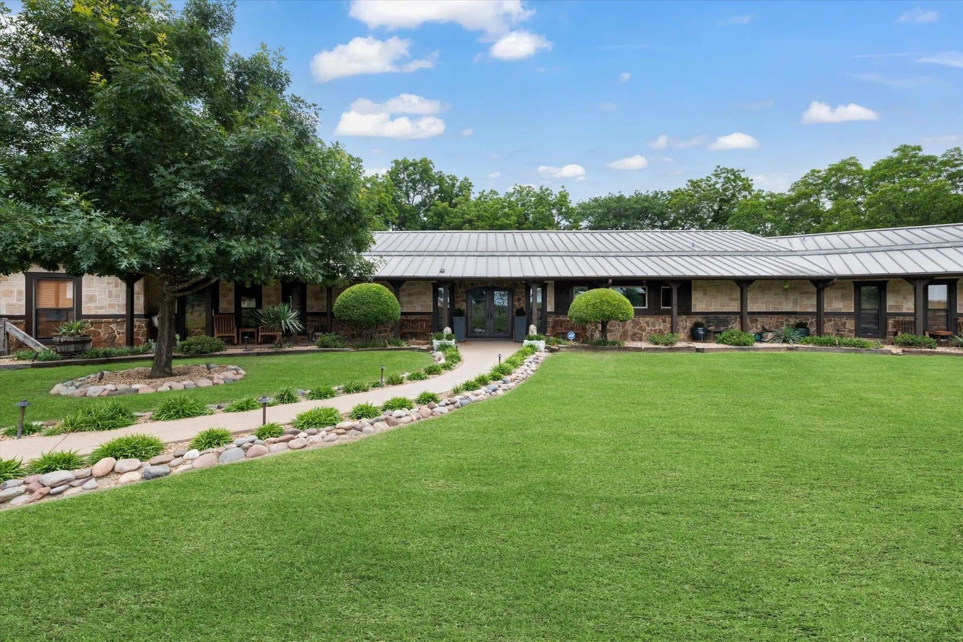 1382 E Black Jack Road – photo 1