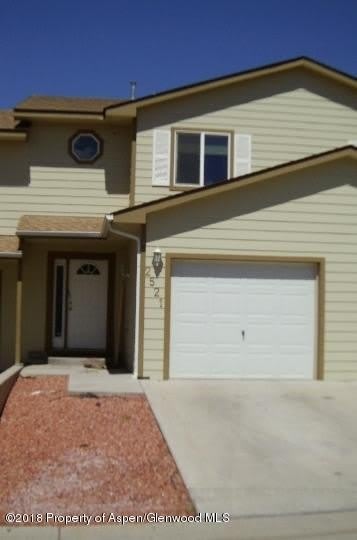 2521 Meadow Circle – photo 1 of 9