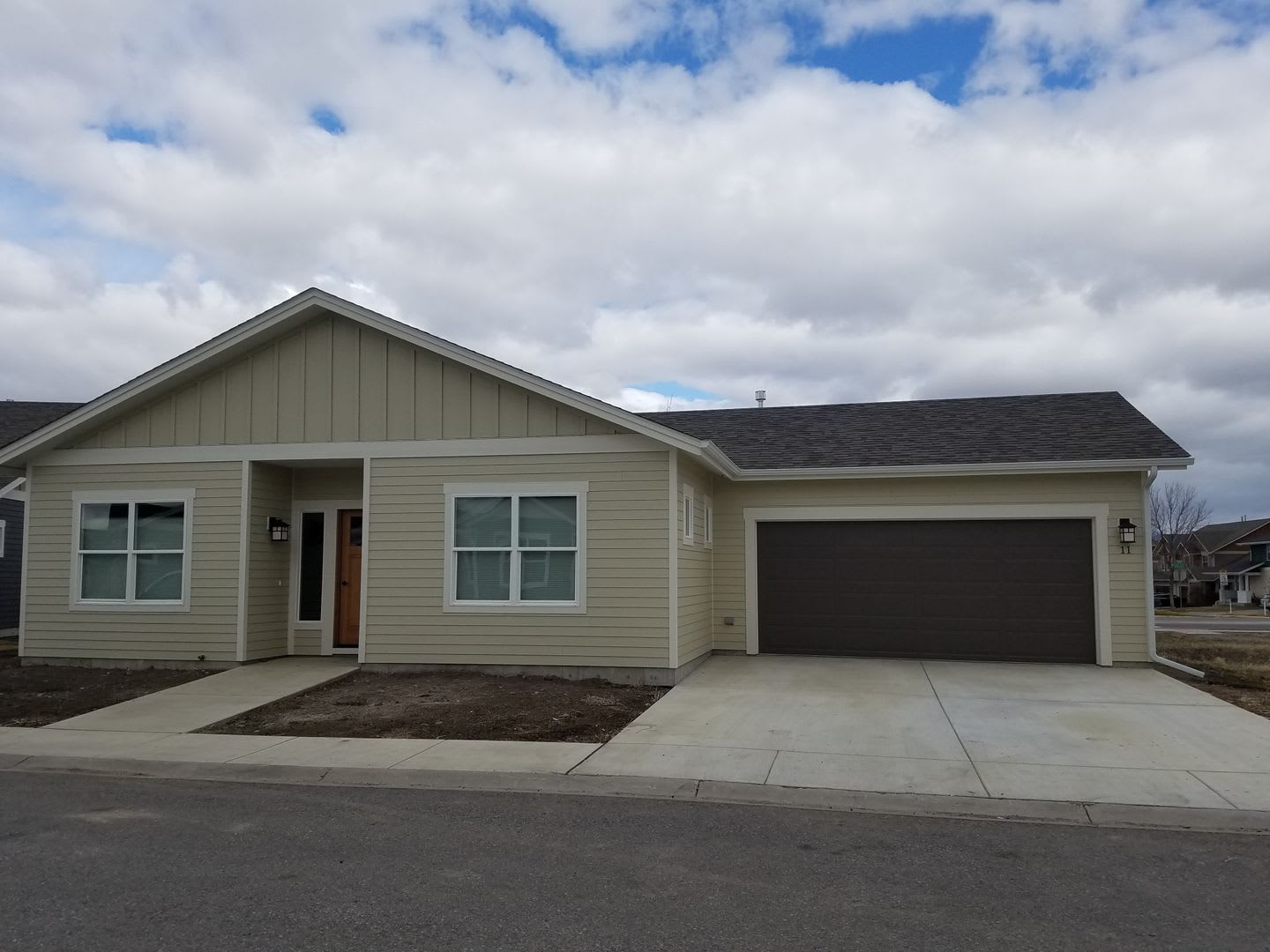 3 Bed 2 Bath w/ double attached garage in Bozeman – photo 1