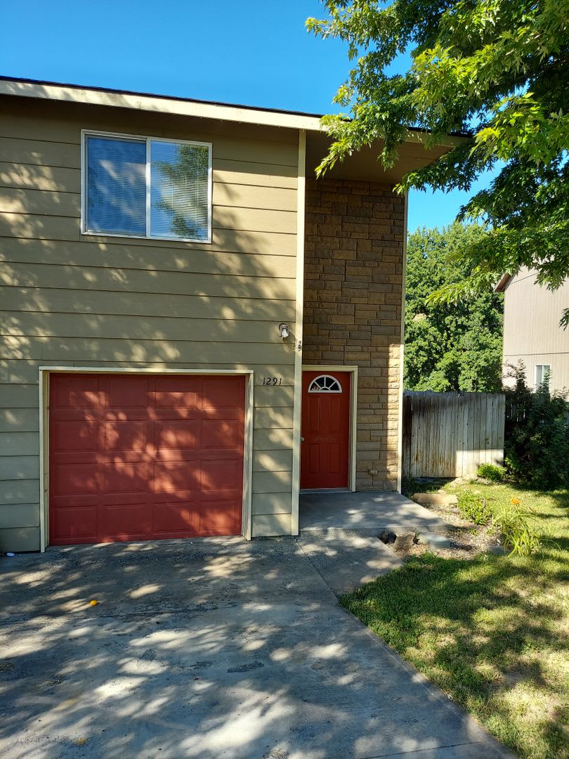 3 bedroom 2 bath home with attached garage – photo 1 of 17
