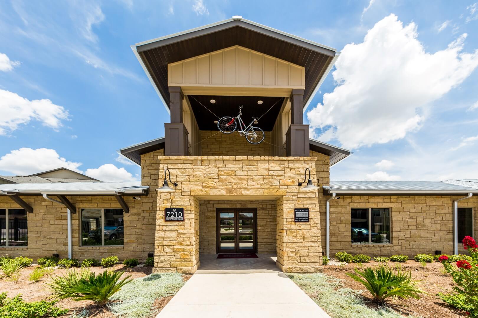 Legacy Creekside Apartments – photo 1