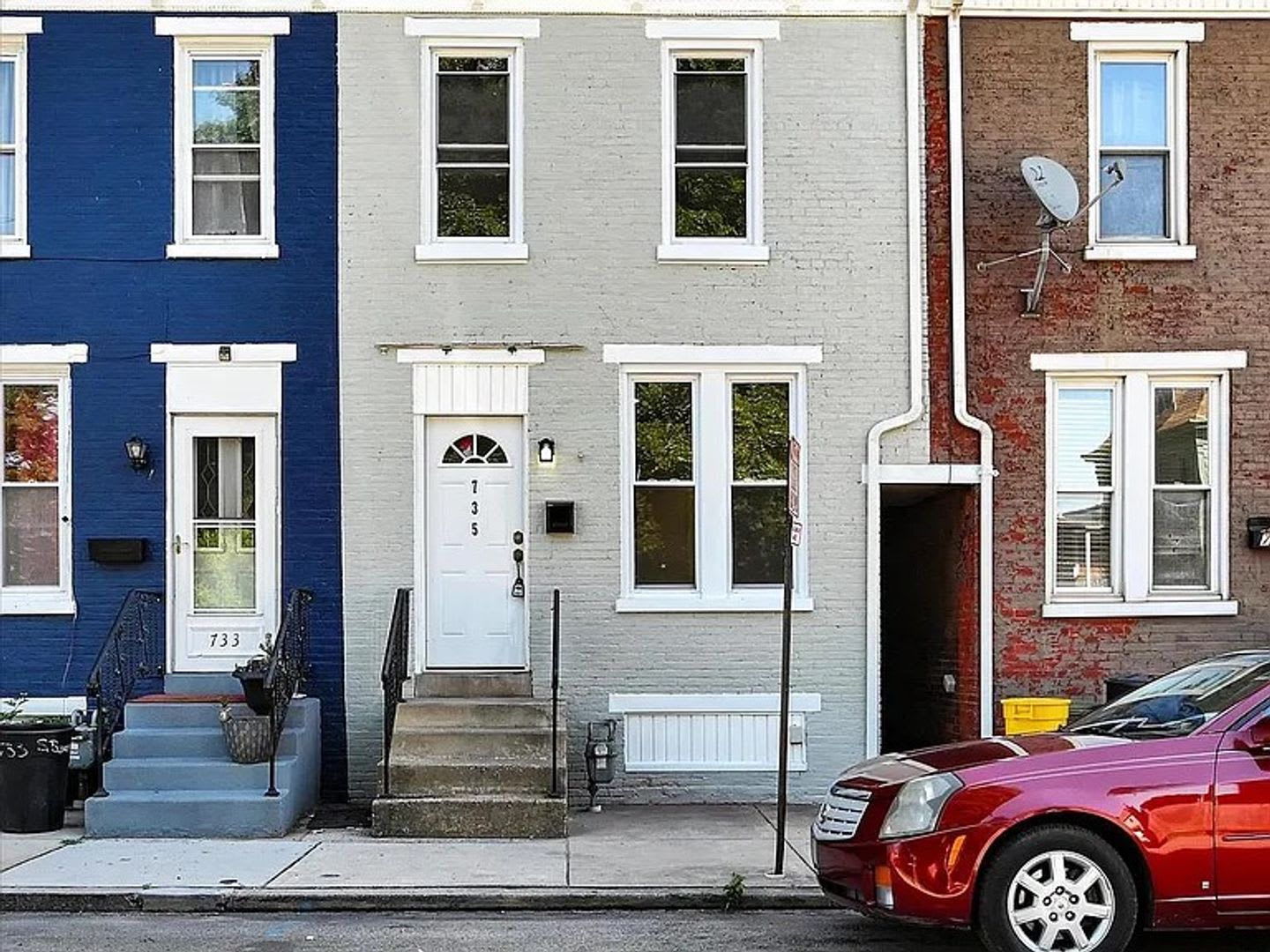 Newly Renovated 4 Bedroom Home in York City School District! – photo 1