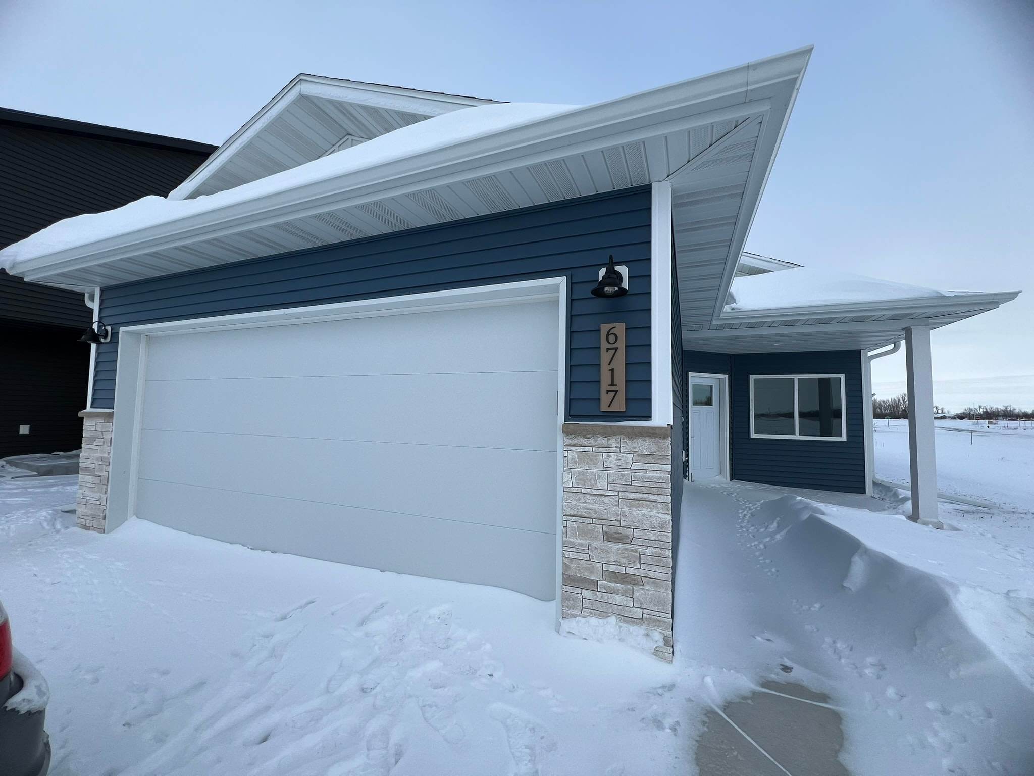 6717 67th Ave S – photo 1 of 22