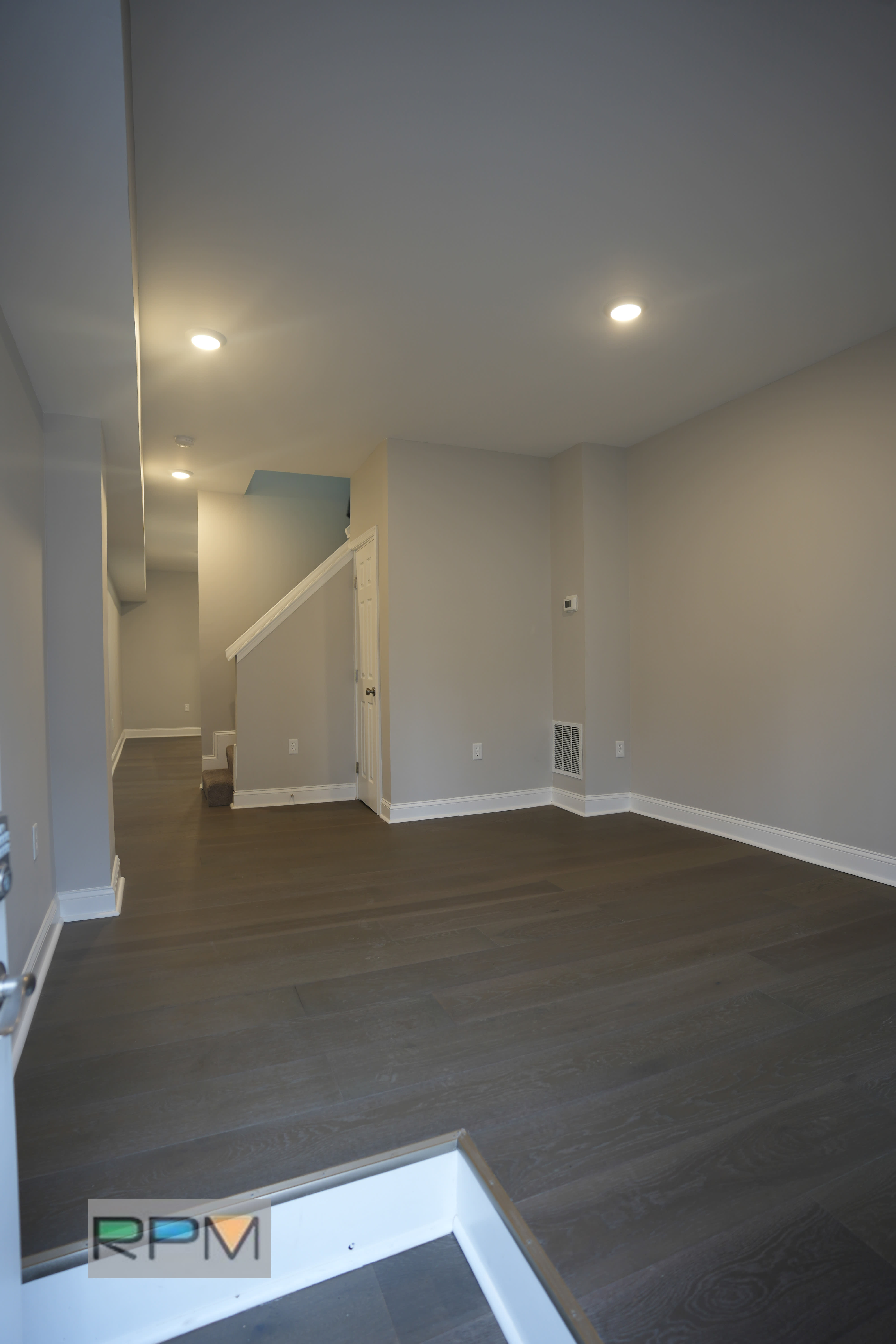 514 E 27th St – photo 1