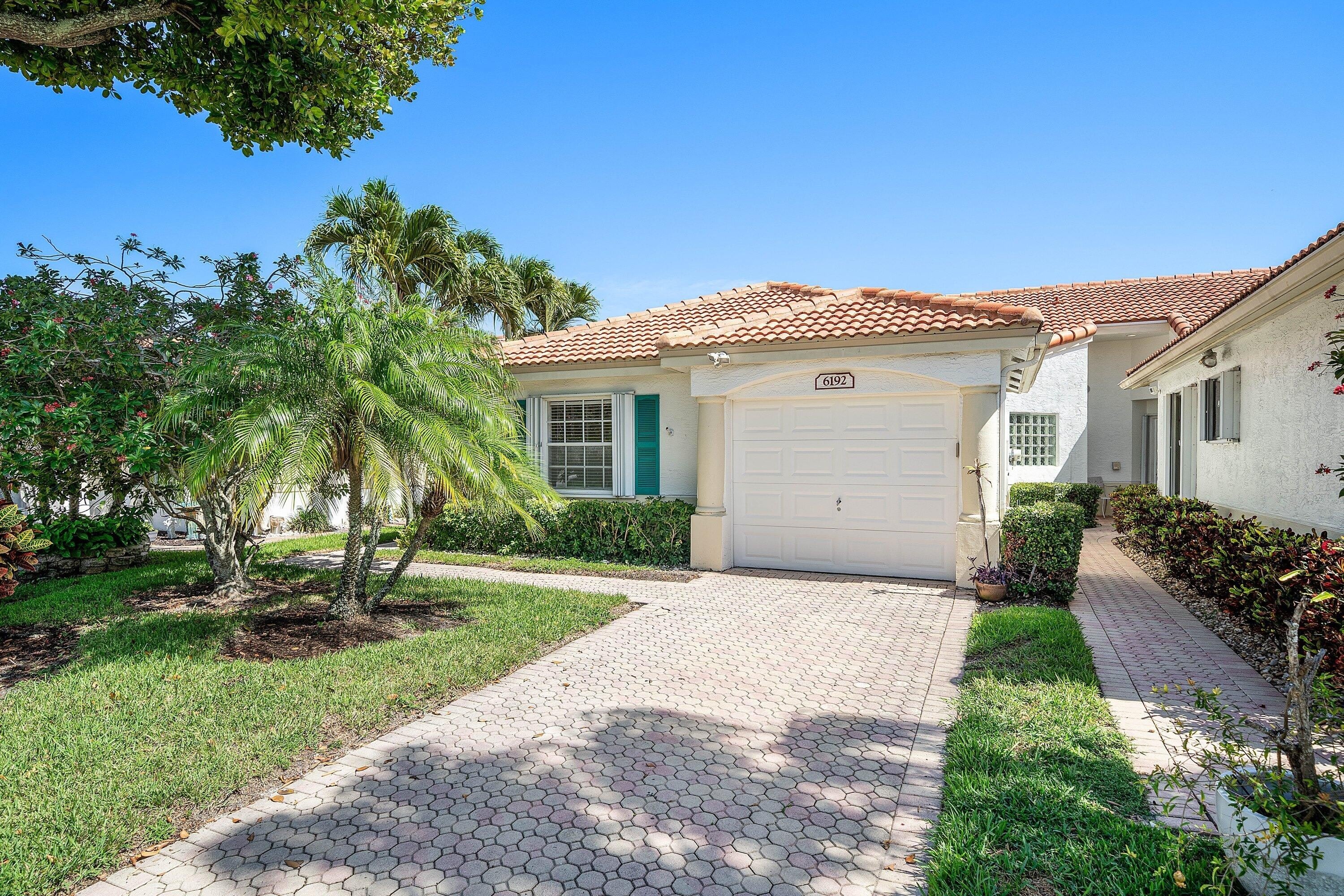 6192 Floral Lakes Drive – photo 1