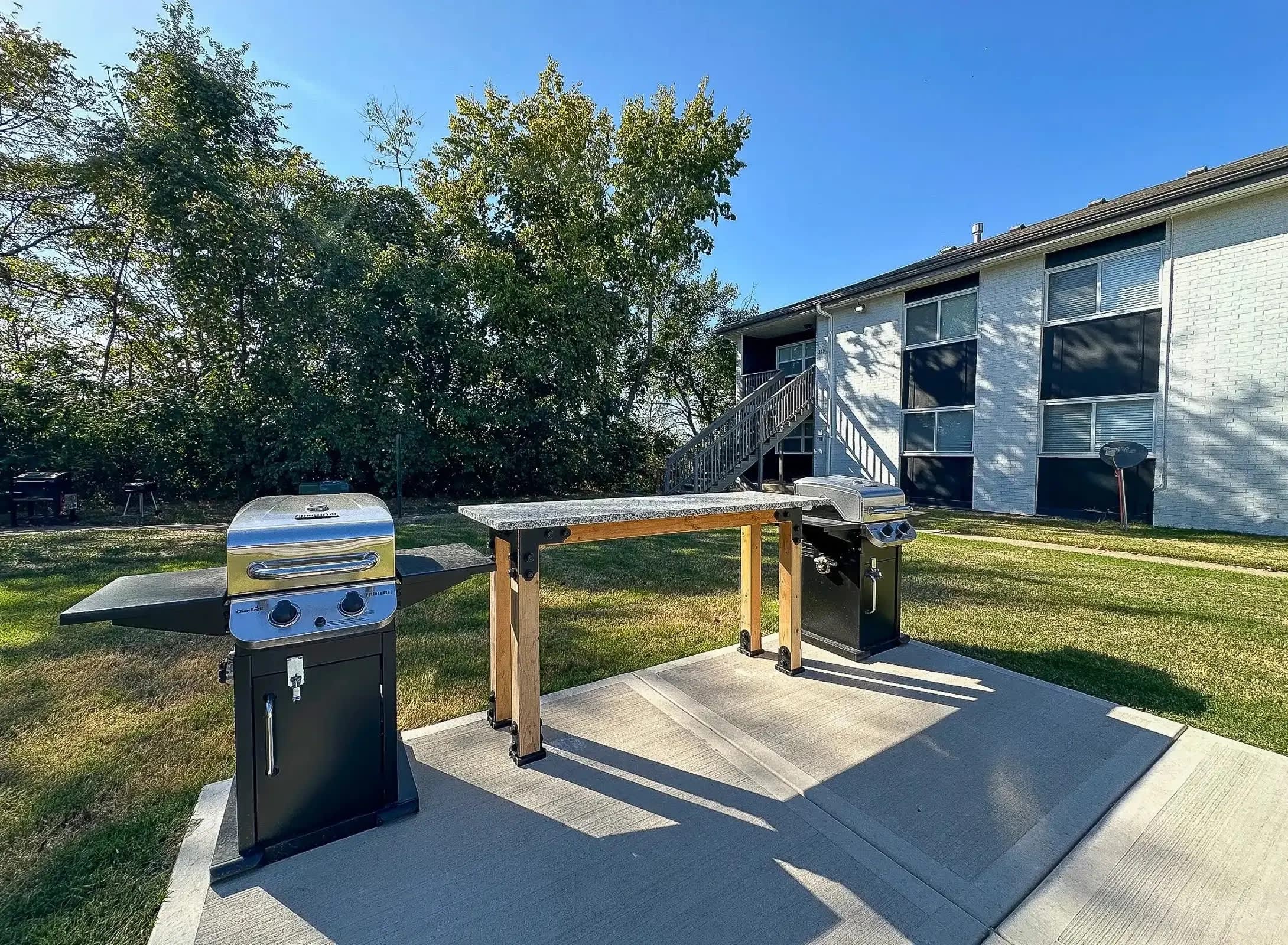 Riverside View Apartments – photo 1 of 19