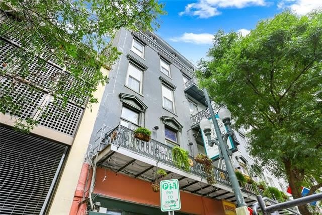 137 CARONDELET Street – photo 1