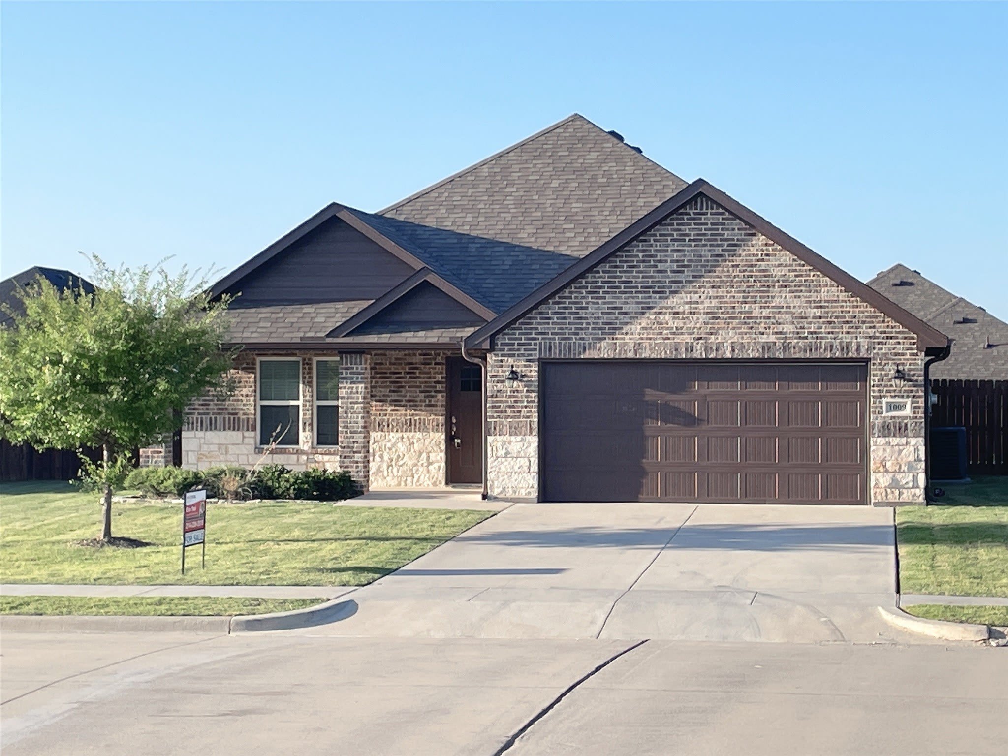 1008 Eva Drive – photo 1