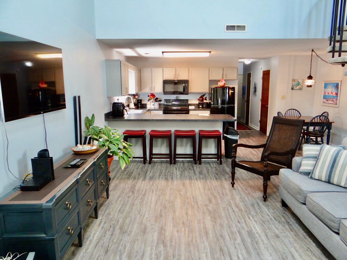 Furnished Coastal Living With Poolside Fun Sunset Views – photo 1 of 301