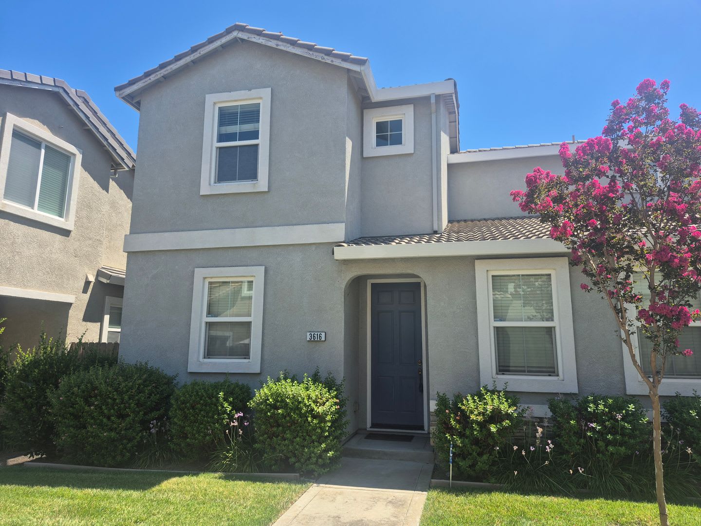 Adorable 3 bedroom 2.5 bath – photo 1