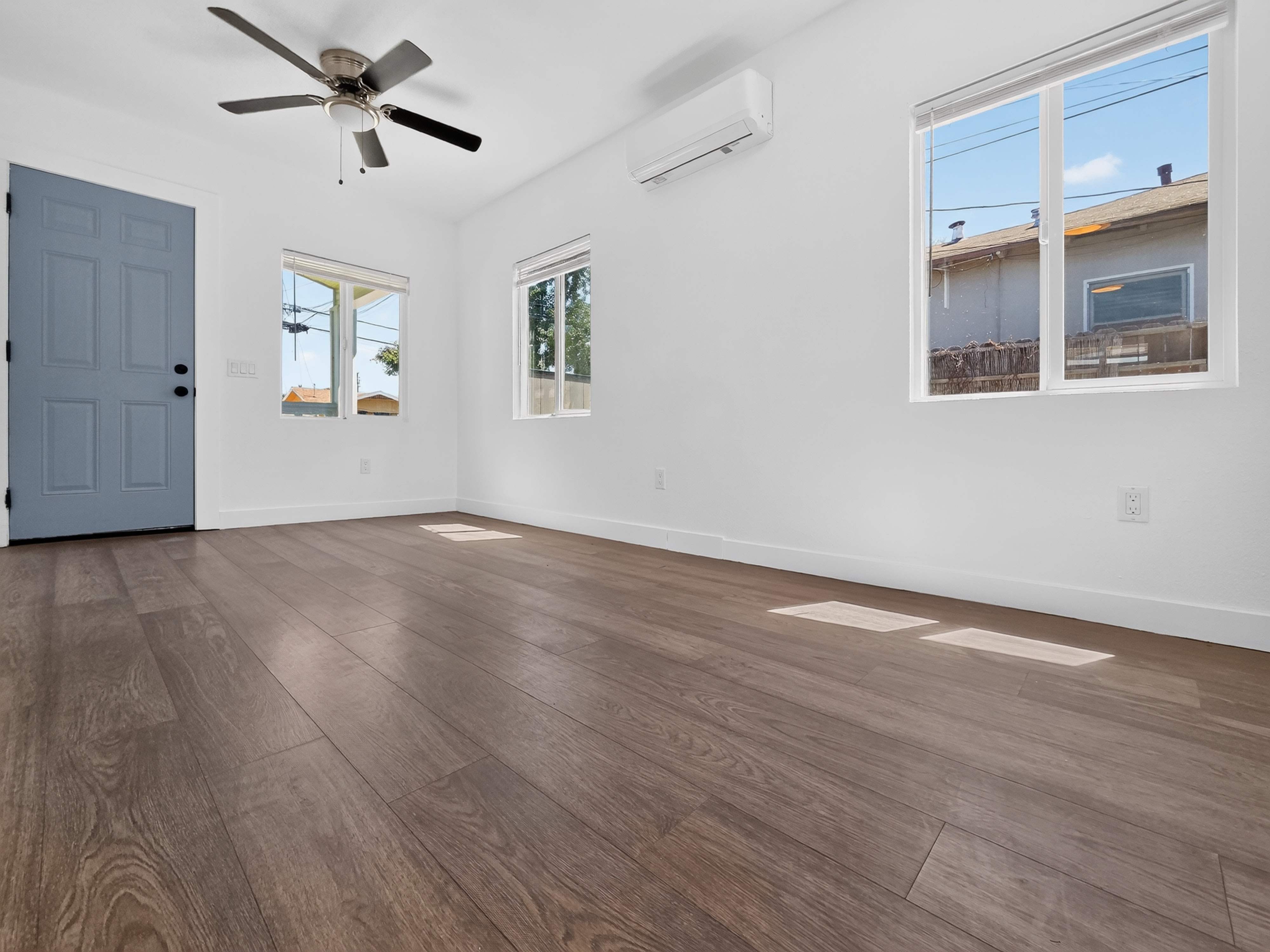 9524 Mayne St – photo 1 of 10