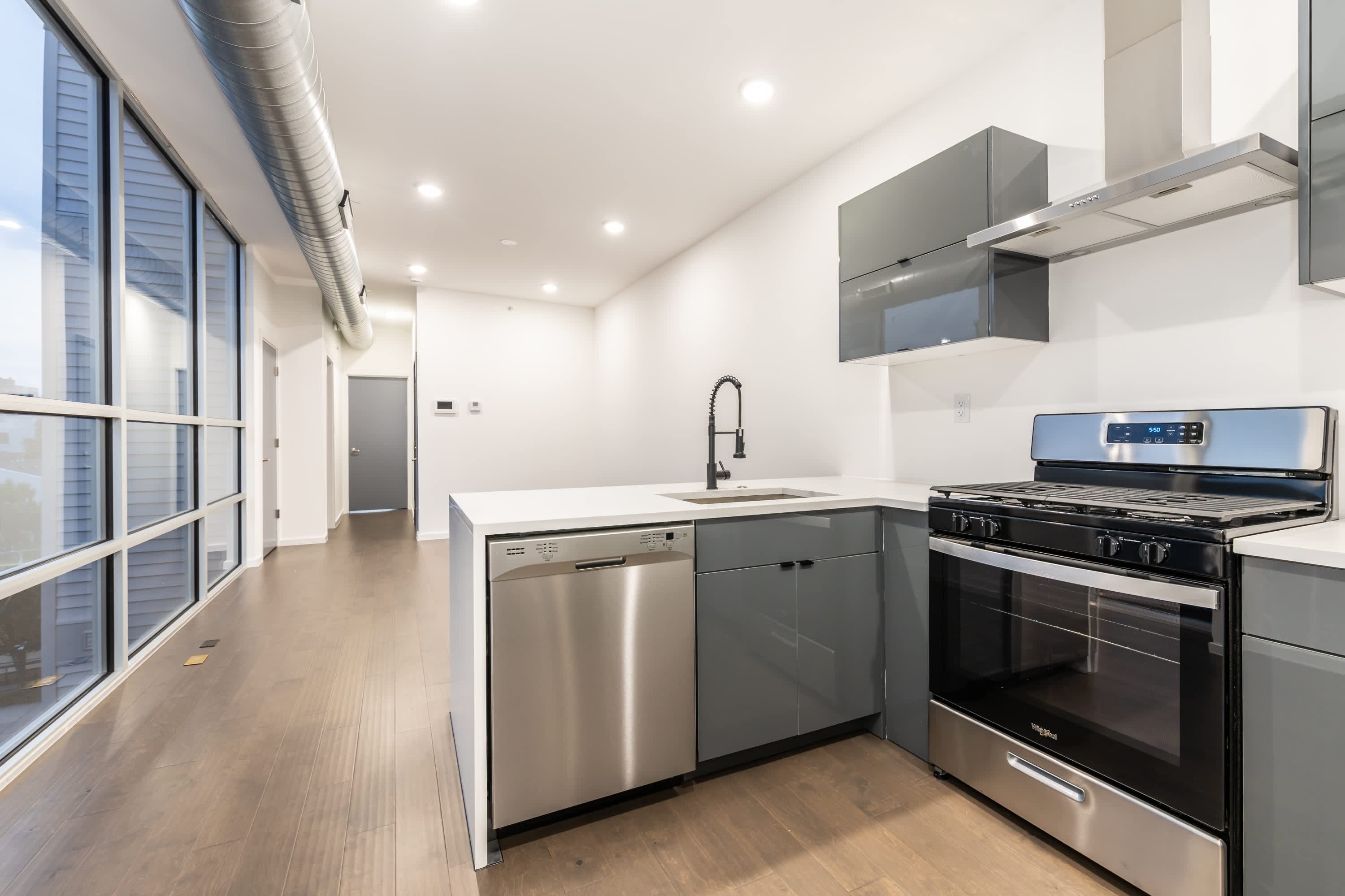 1525 N 6th Street – photo 1