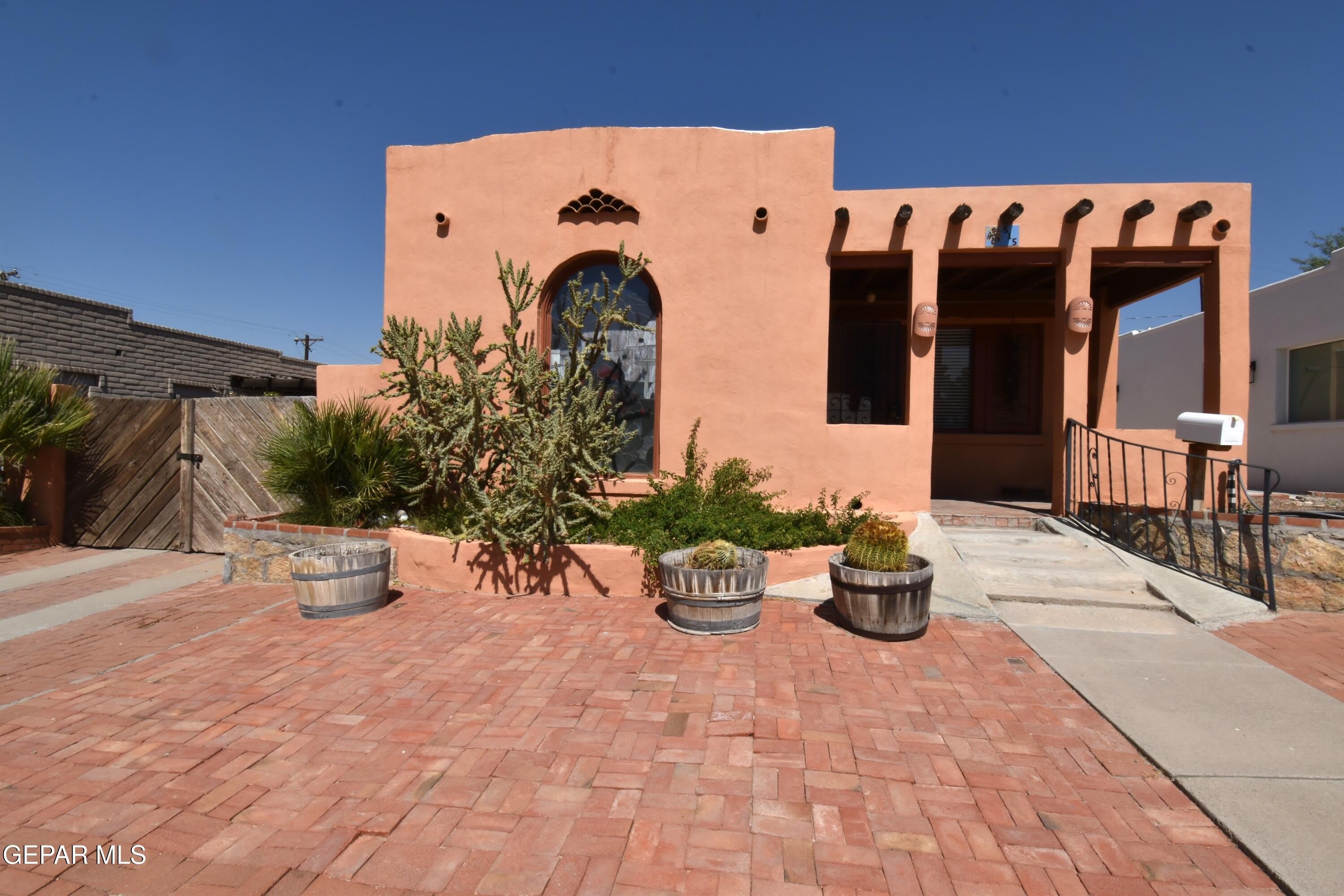 515 GREGORY Avenue – photo 1