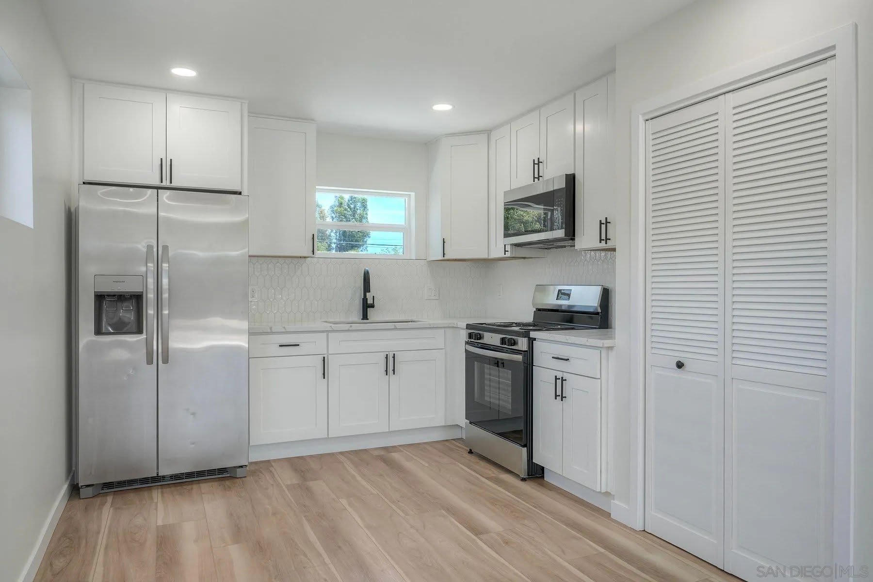 1923 Felicita Road – photo 1