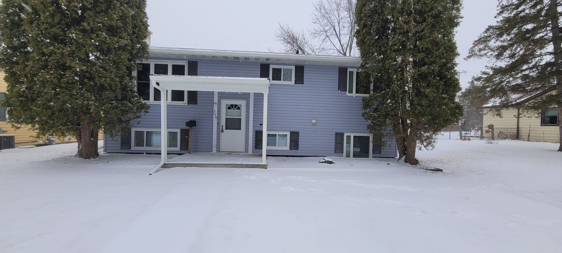 4 Bedroom 2 Bath House – photo 1 of 16