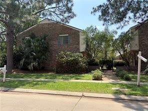 909 VOURAY Drive D – photo 1 of 6