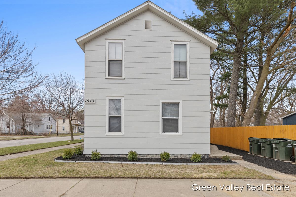 1543 Beidler Street – photo 1 of 19