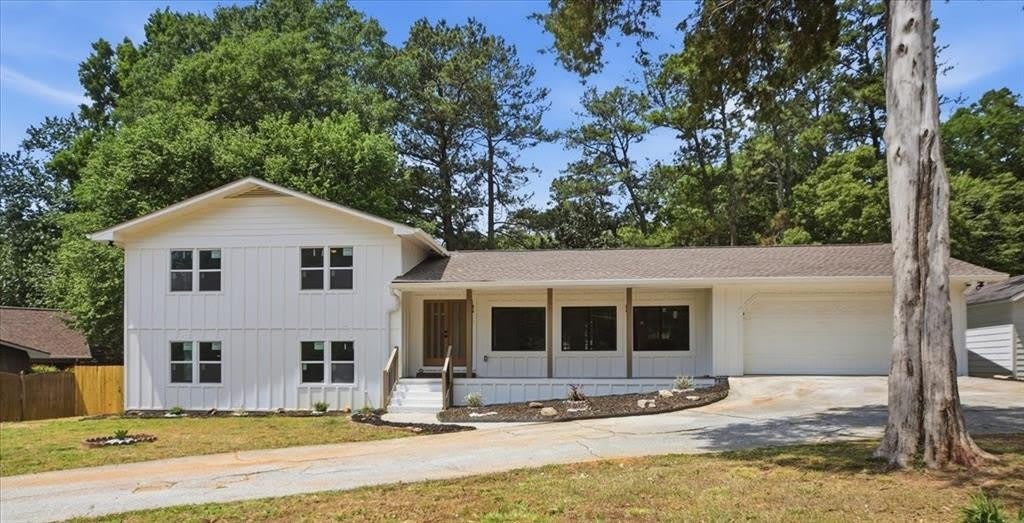 1073 Grayson Parkway – photo 1