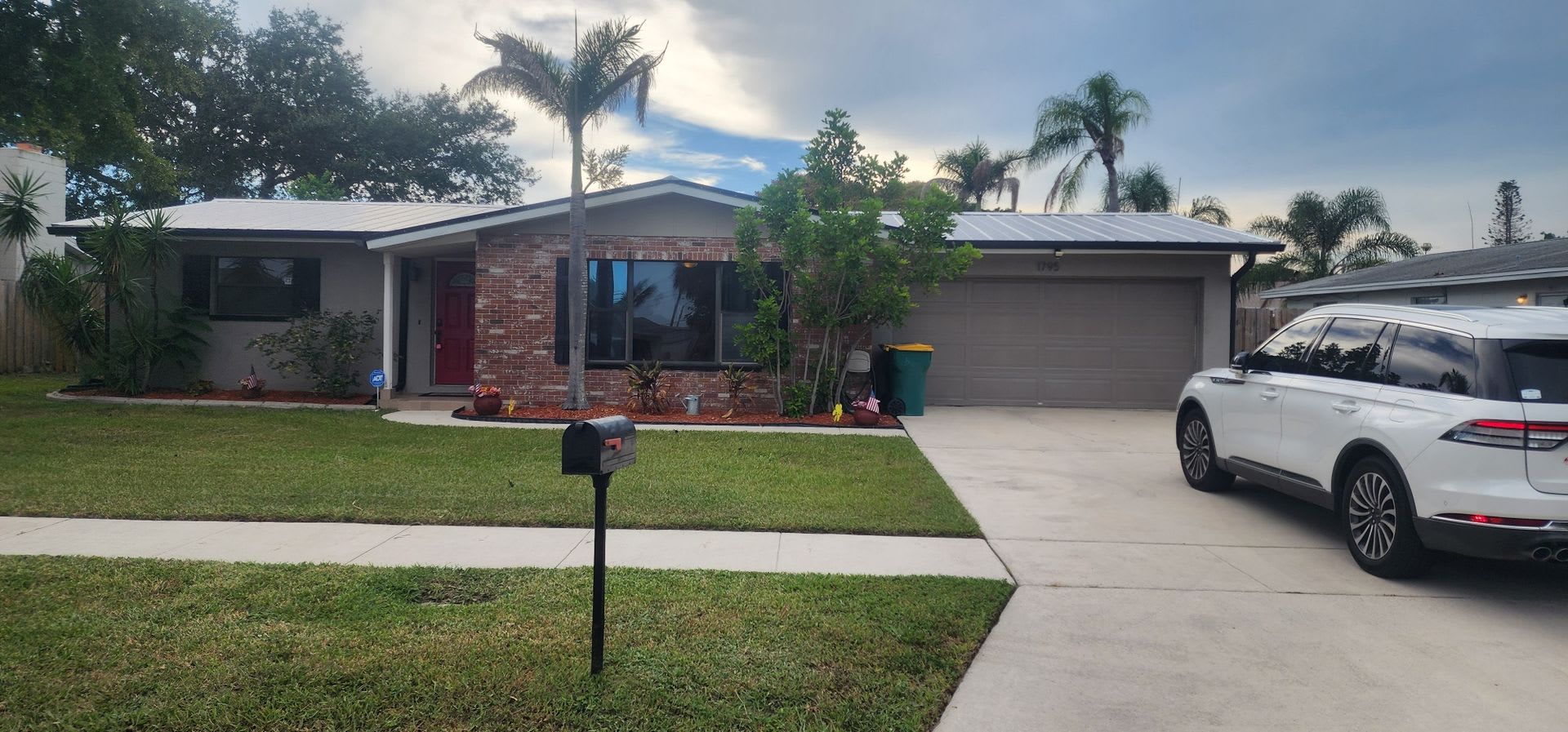 MI Pool Home – photo 1