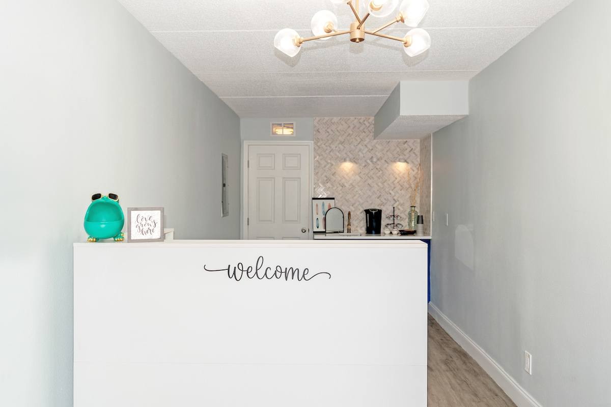 1St Month Free Rent 1 Bed 1 Bath Unit With Central Air Pet Friendly With Washer Dryer Hook Ups In Unit Section 8 Welcome – photo 1 of 37