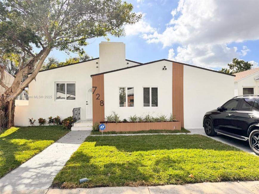 728 Nw 77Th St – photo 1