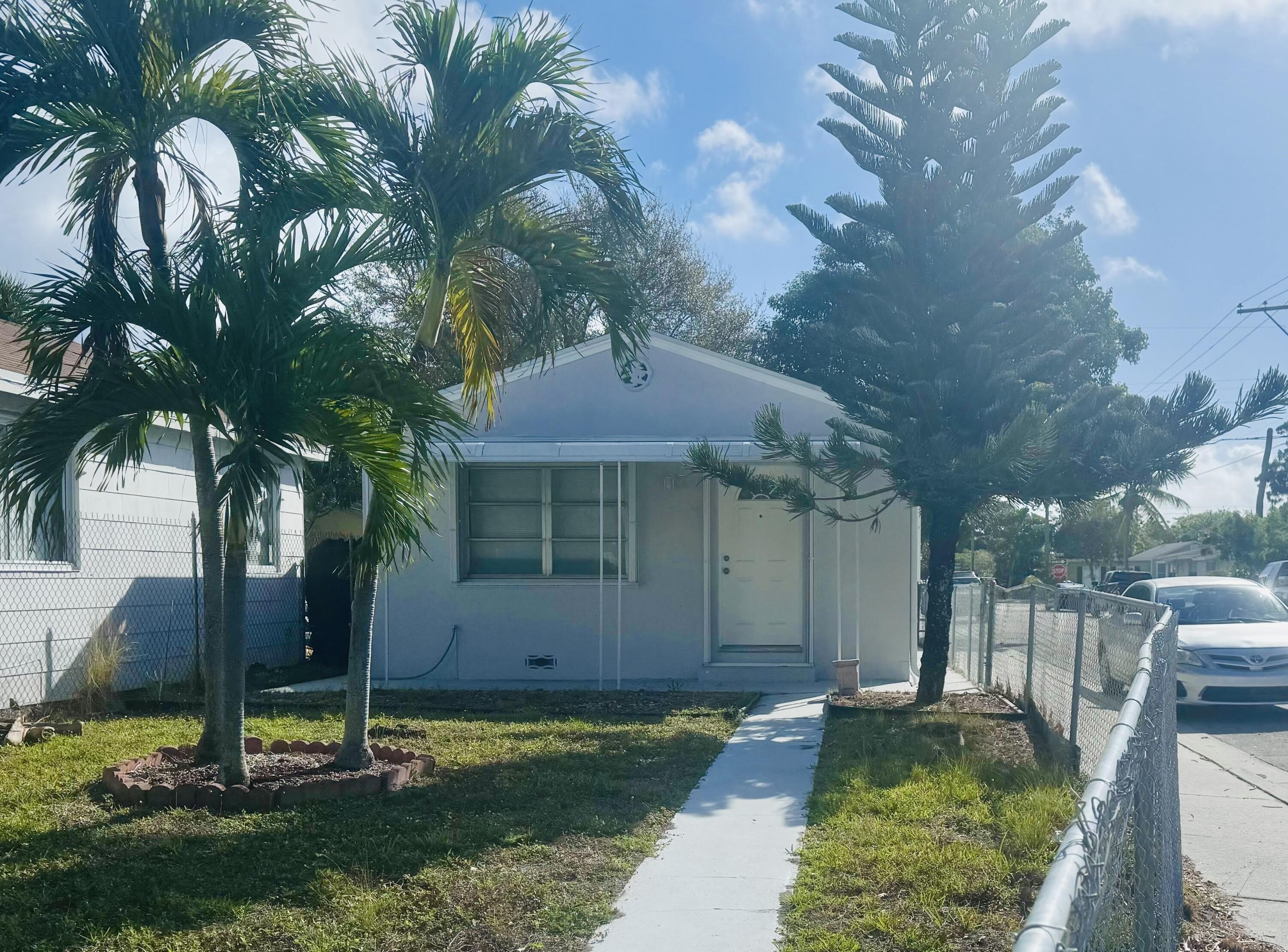 602 N D Street – photo 1