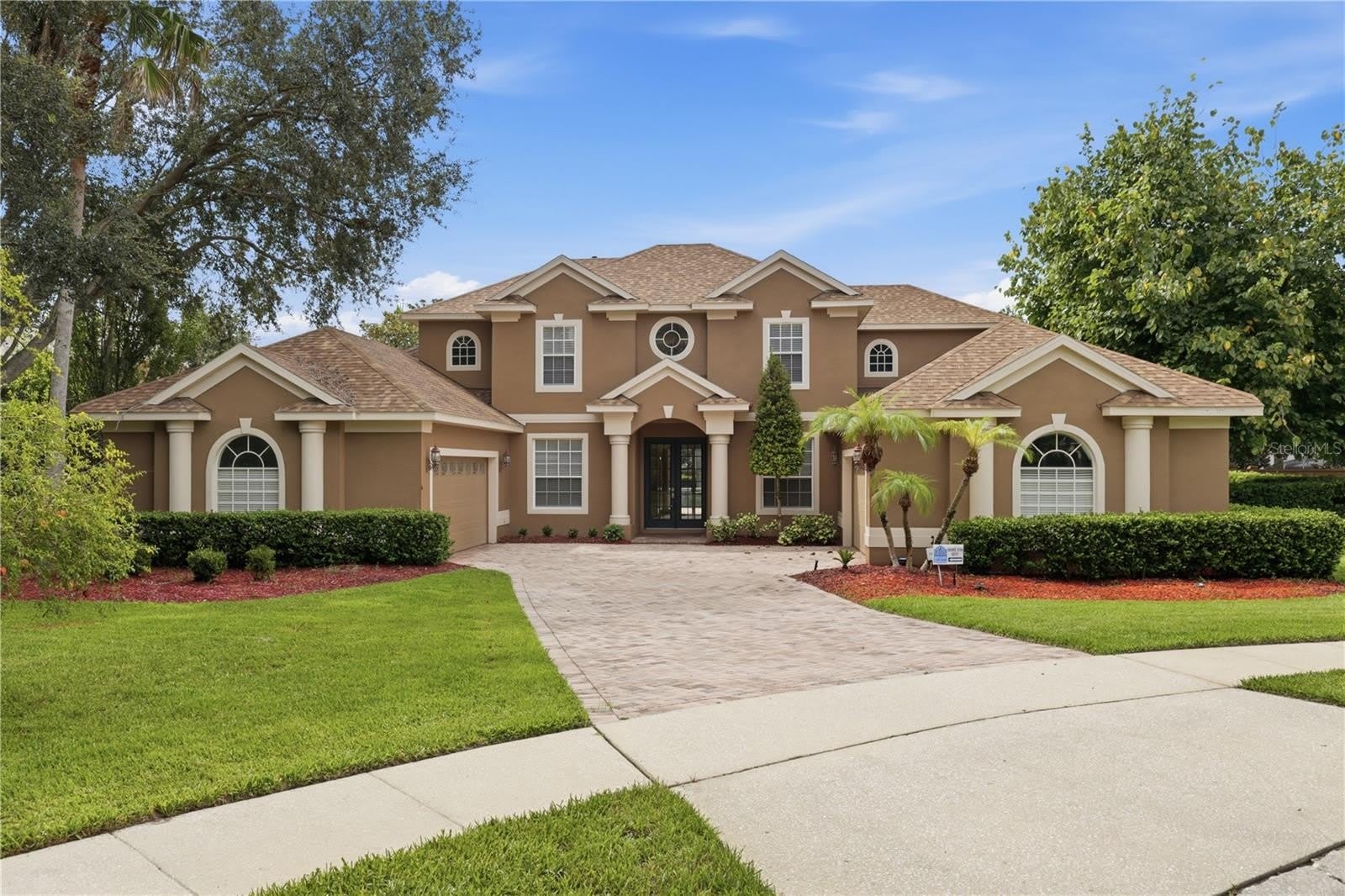 3205 KING GEORGE Drive – photo 1 of 26