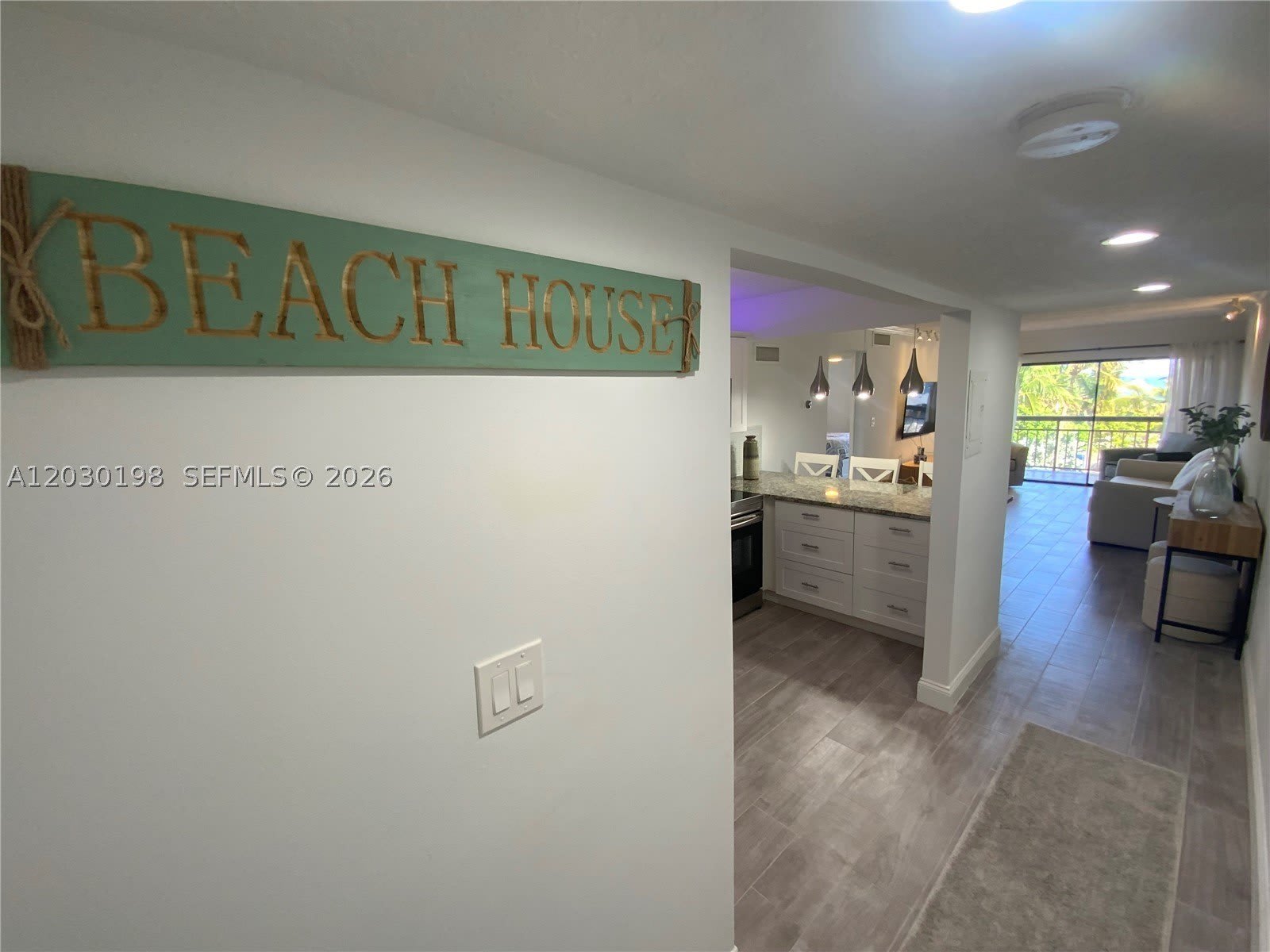 6444 Collins Ave – photo 1