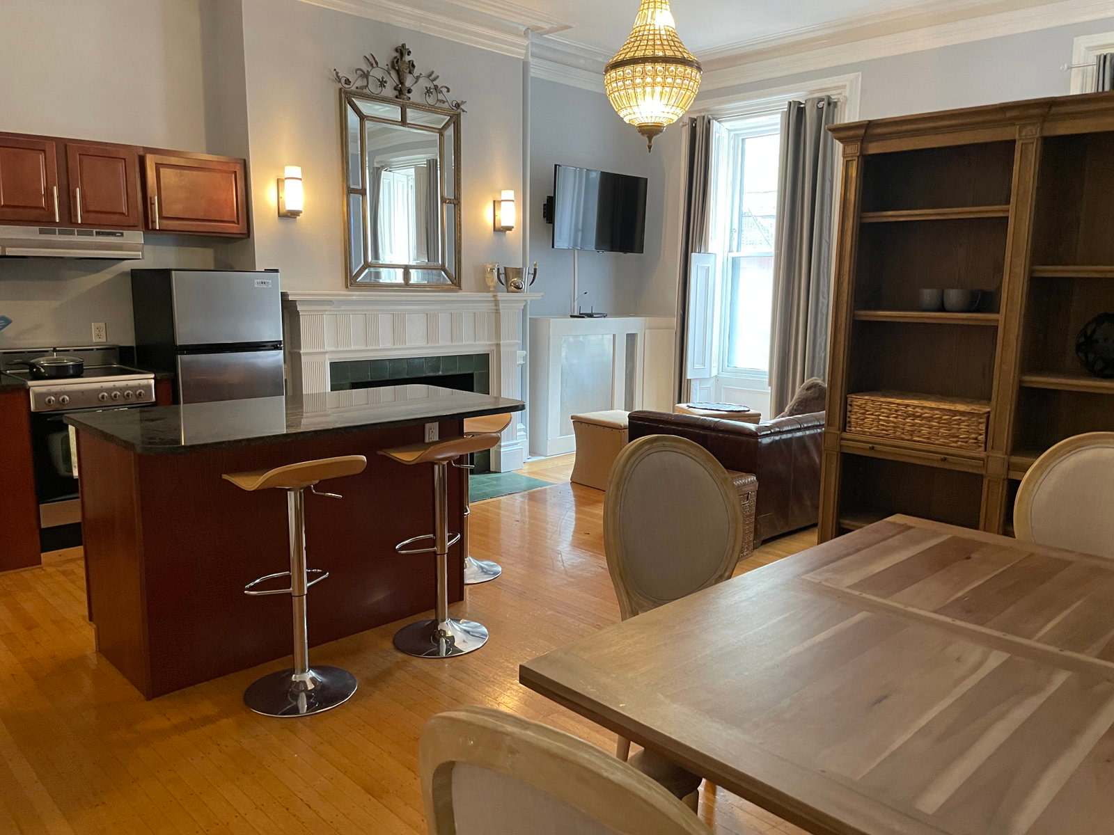105 Beacon Street – photo 1
