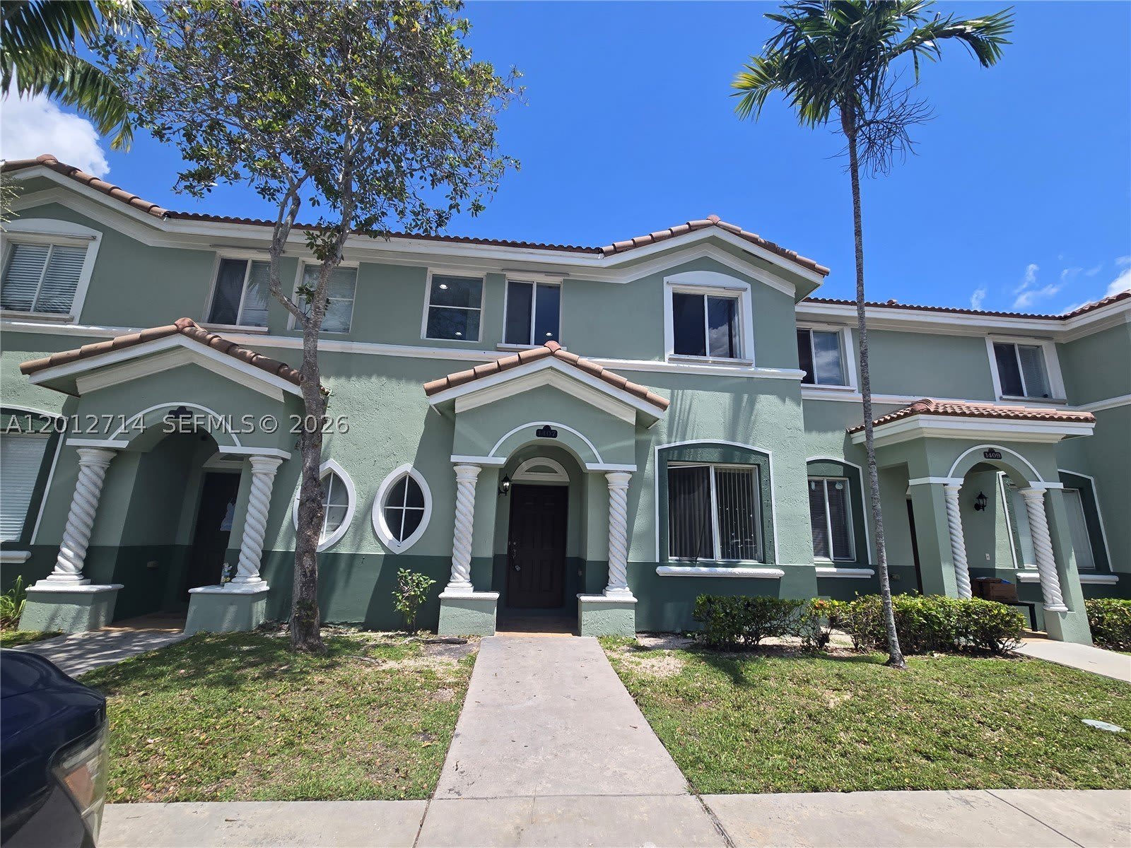 1442 SE 24th Ct – photo 1