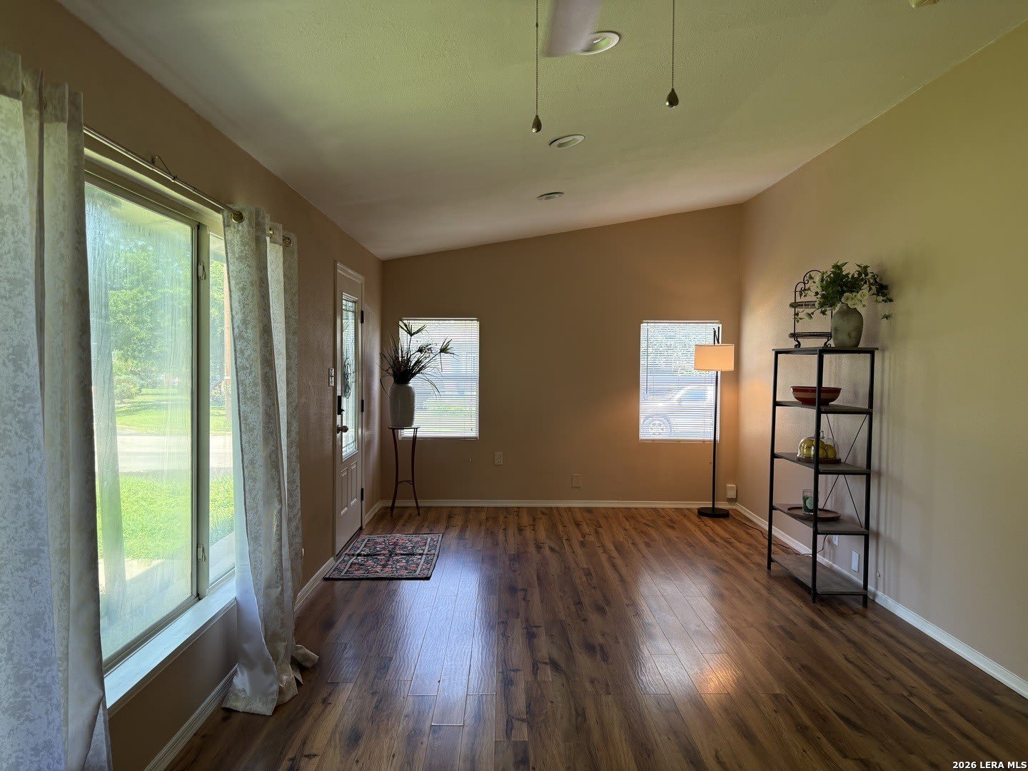 438 Sumner Dr. – photo 1