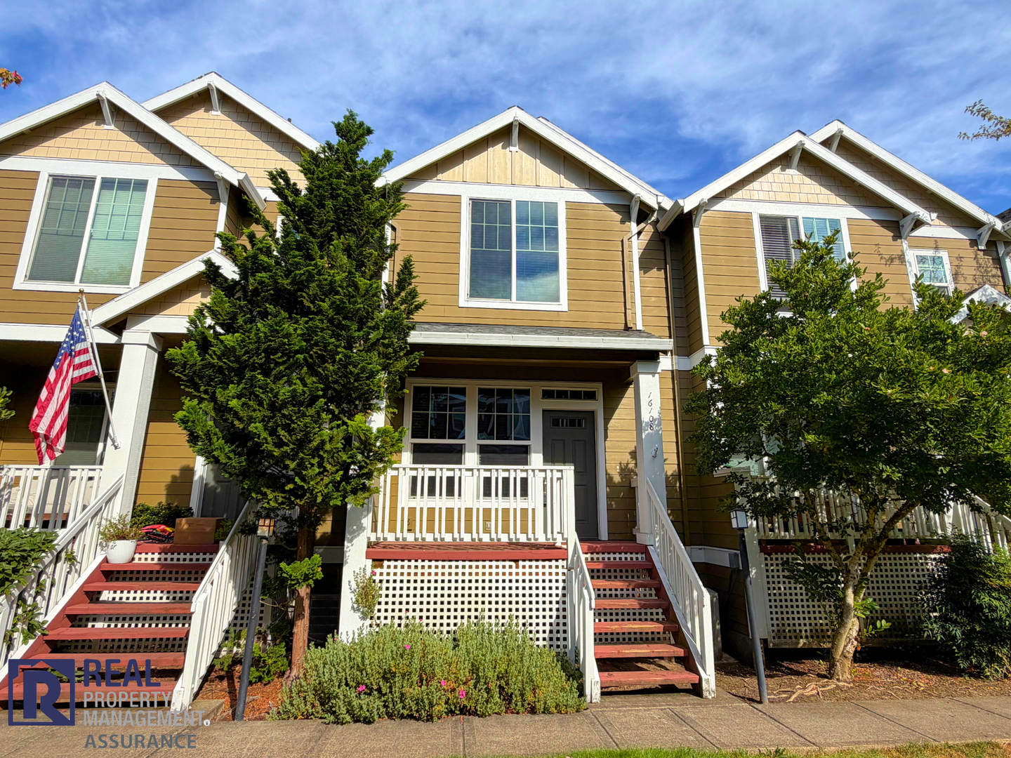 750 Off Move In Special Bright 2 Bedroom 2 5 Bath Beaverton Townhome With Garage A C – photo 1