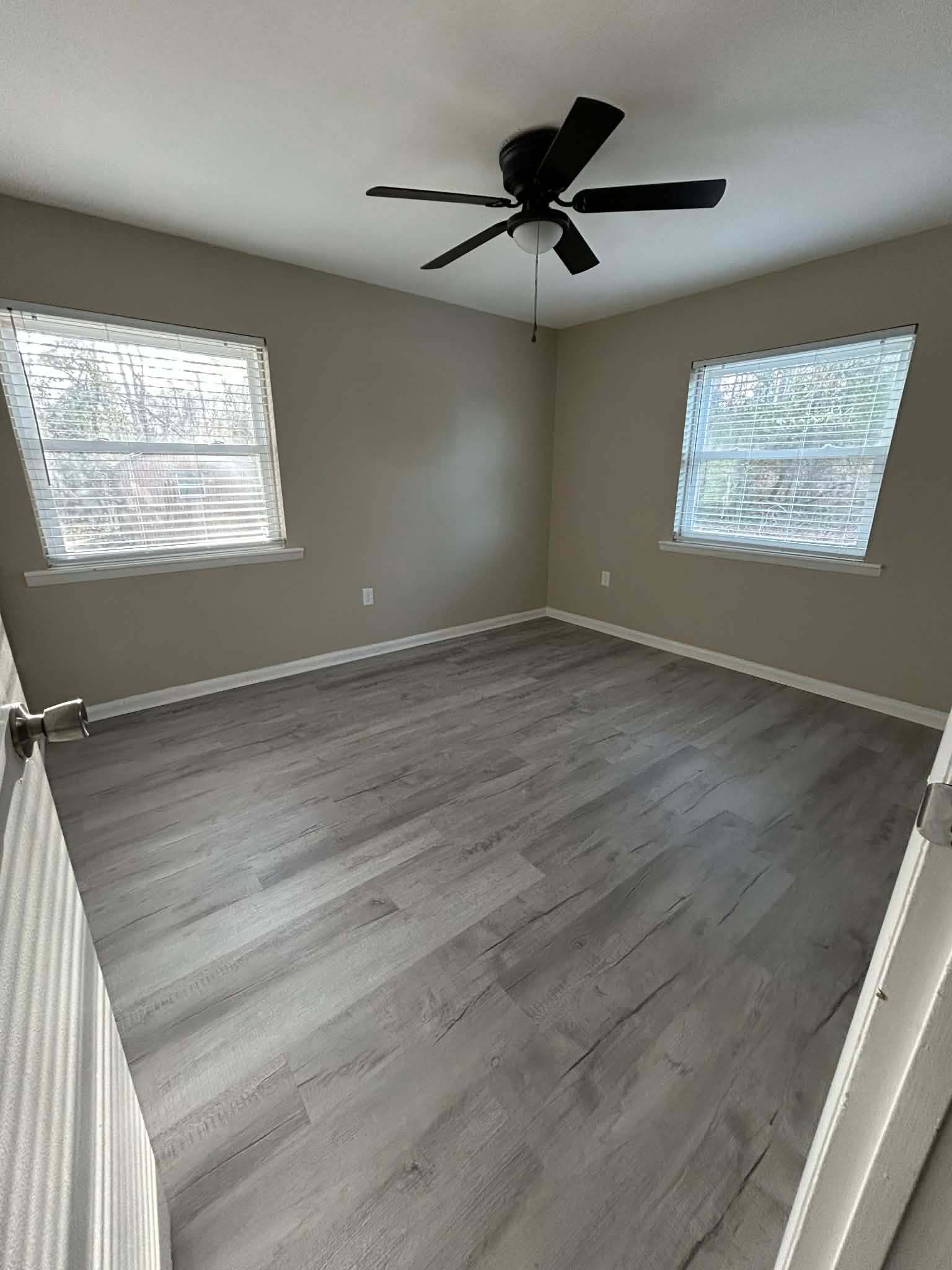 49 Farmer Street – photo 1 of 8