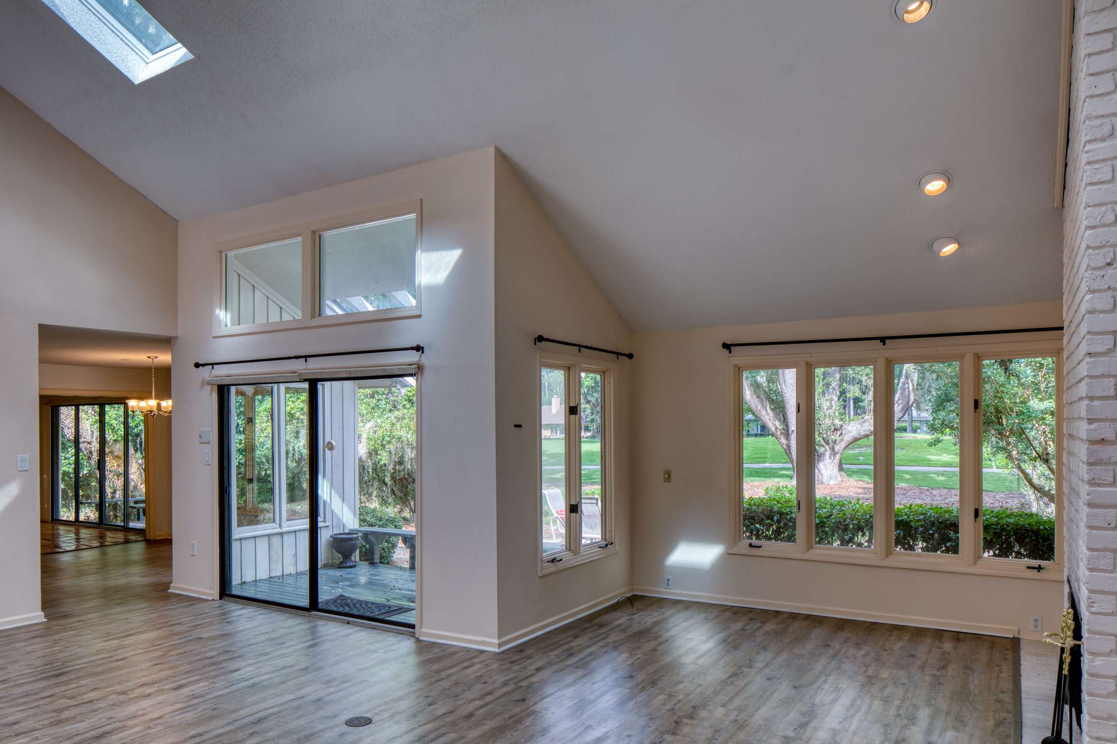 19 Romerly Road – photo 1 of 39