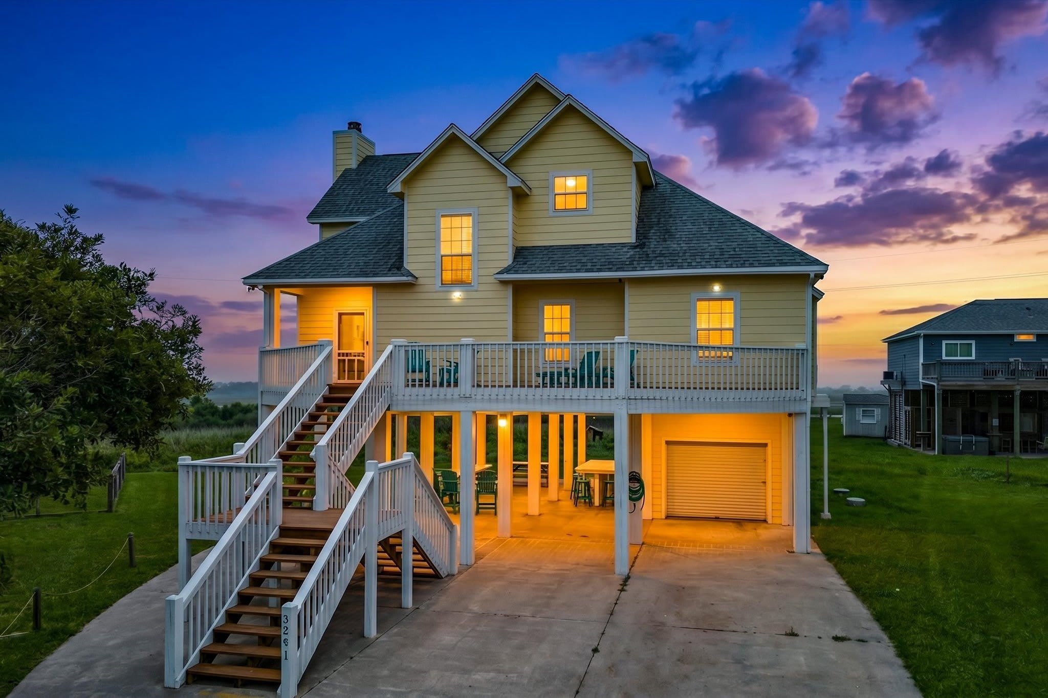 3241 Castle Drive – photo 1 of 40
