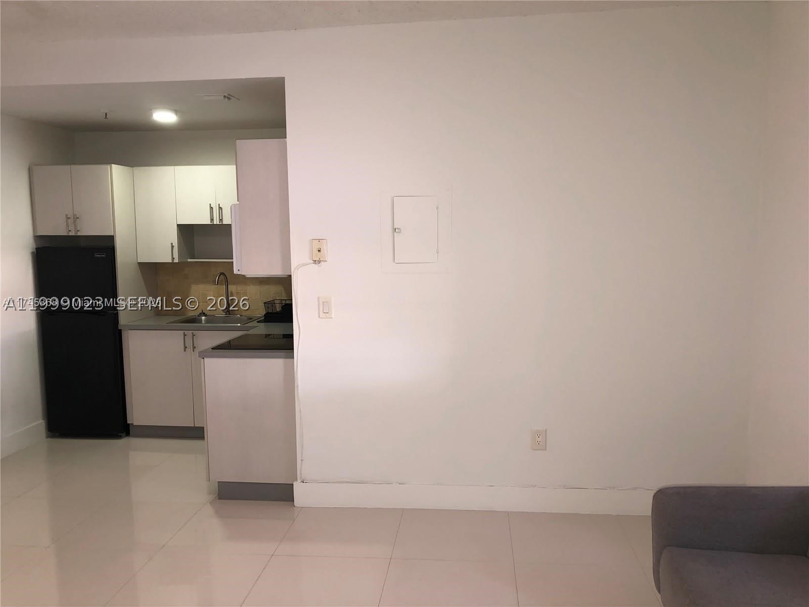 2730 Collins Ave – photo 1