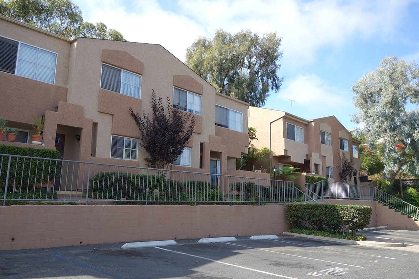 Elán Playa Mar Apartment Homes – photo 1 of 15