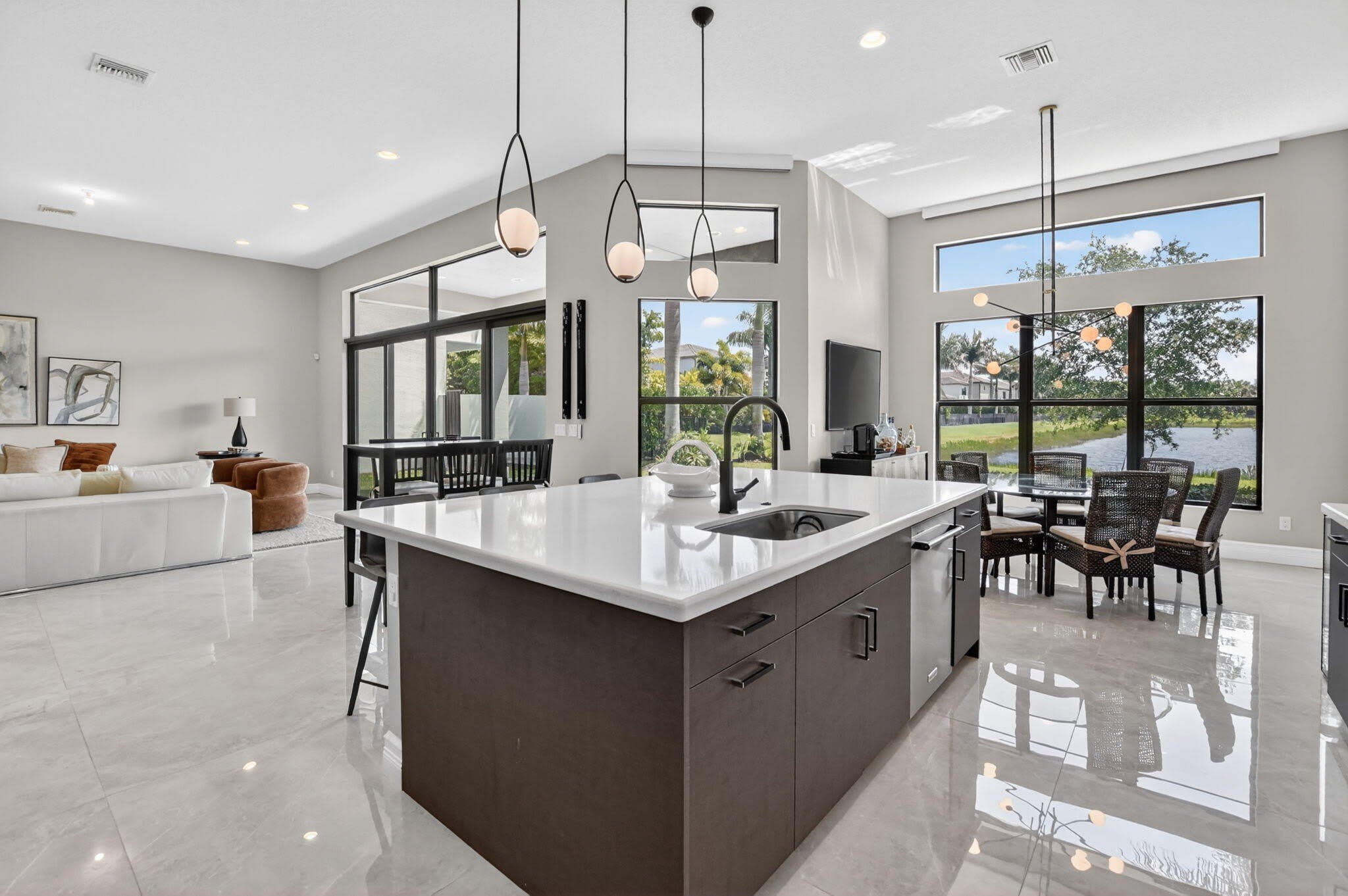 17358 Santaluce Manor – photo 1