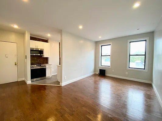 119 Post Avenue – photo 1