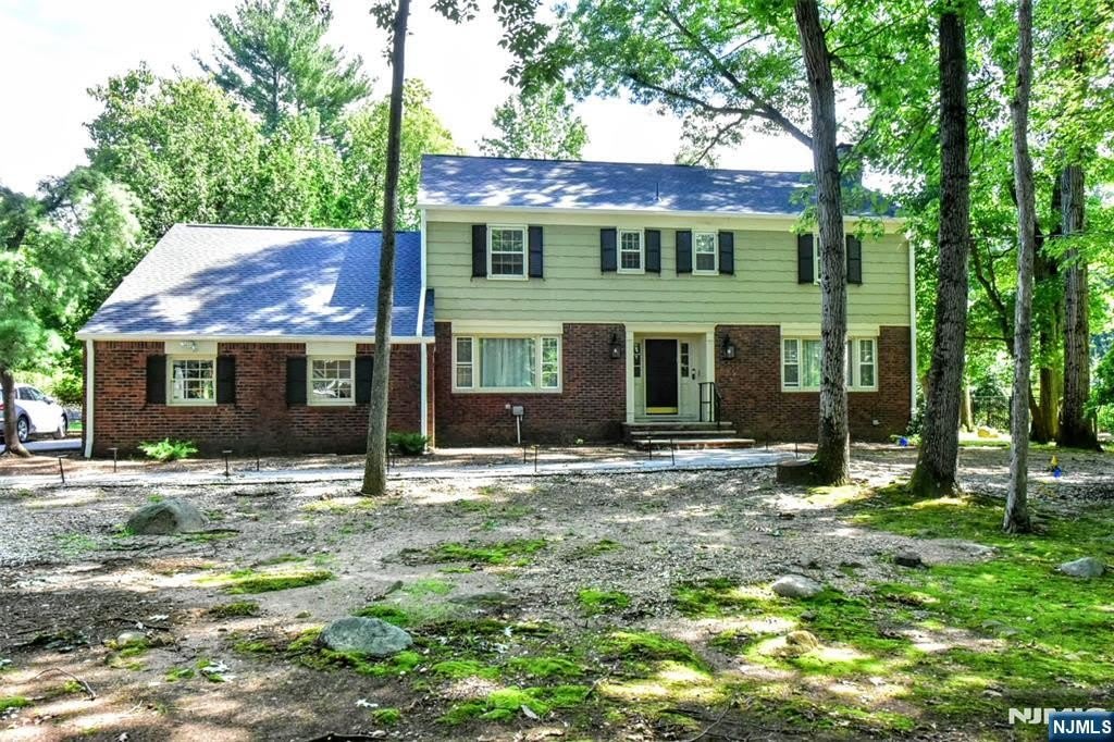 388 Carriage Lane – photo 1 of 218