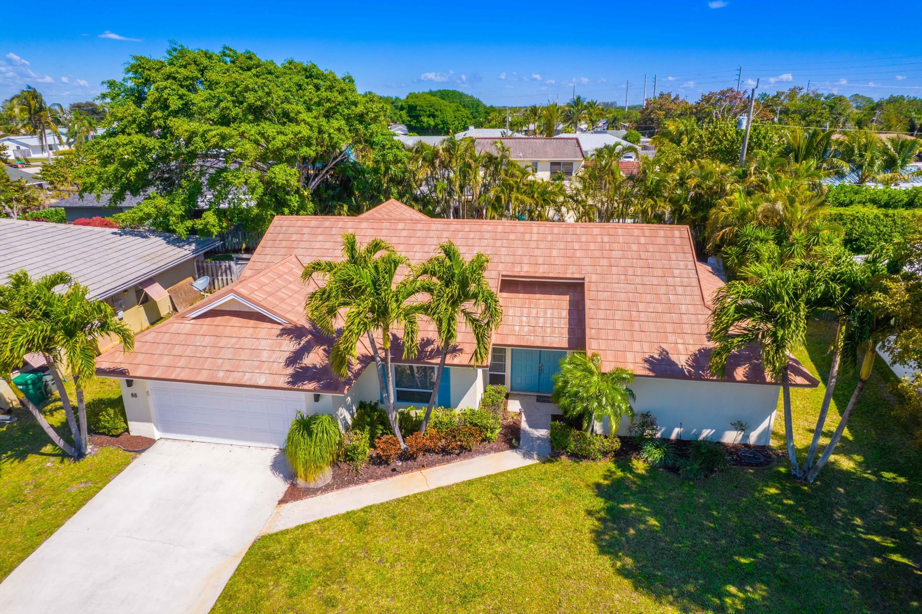 88 Pinehill Trail E – photo 1 of 33