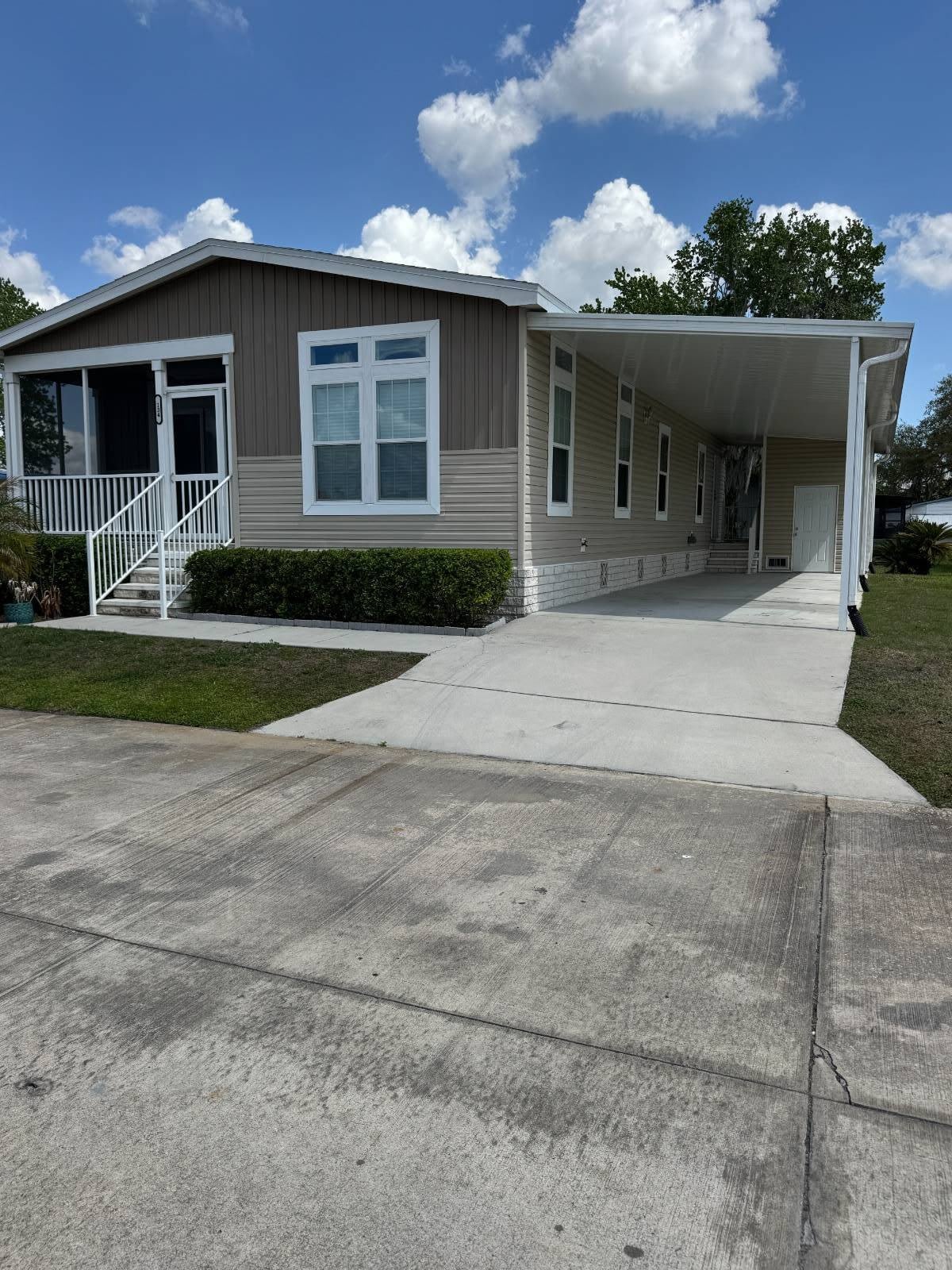 134 Clover Ct – photo 1 of 215