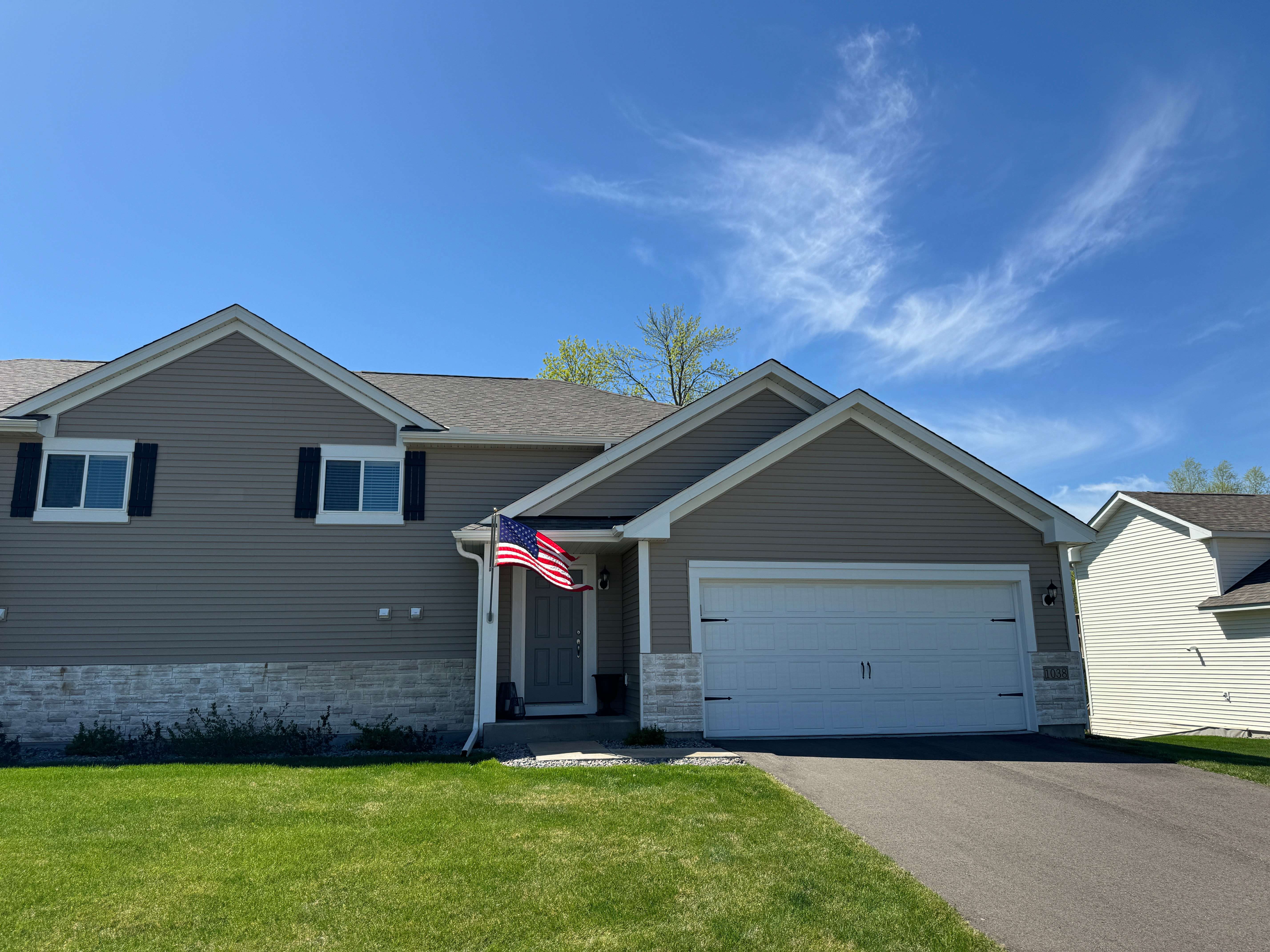 1038 White Tail Ln – photo 1 of 12