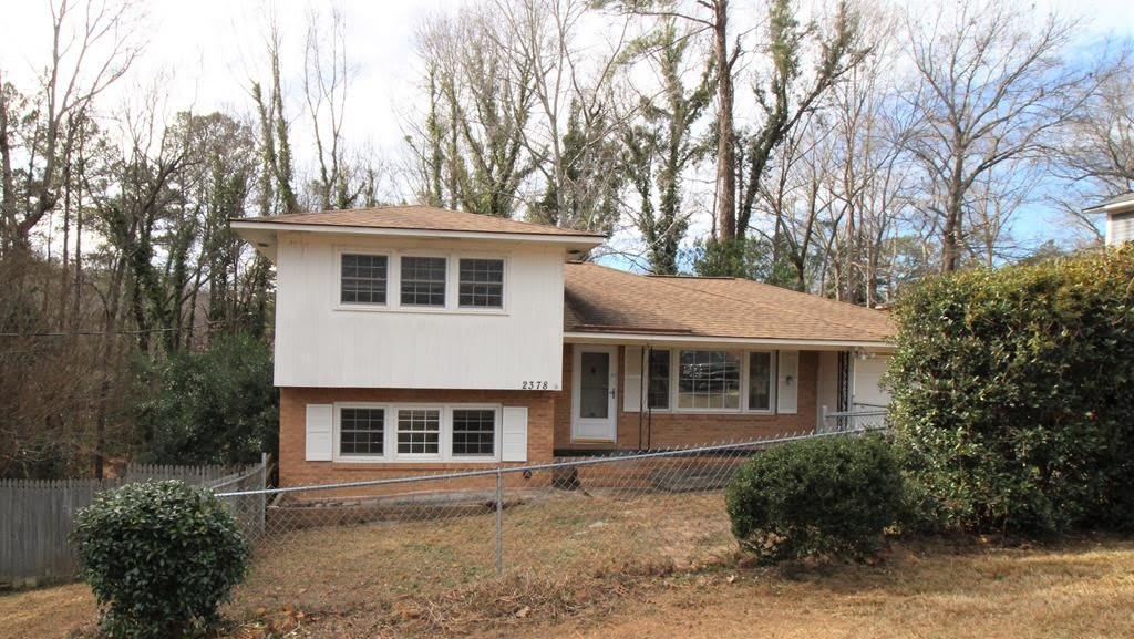 2378 Valleybrook Road – photo 1 of 27
