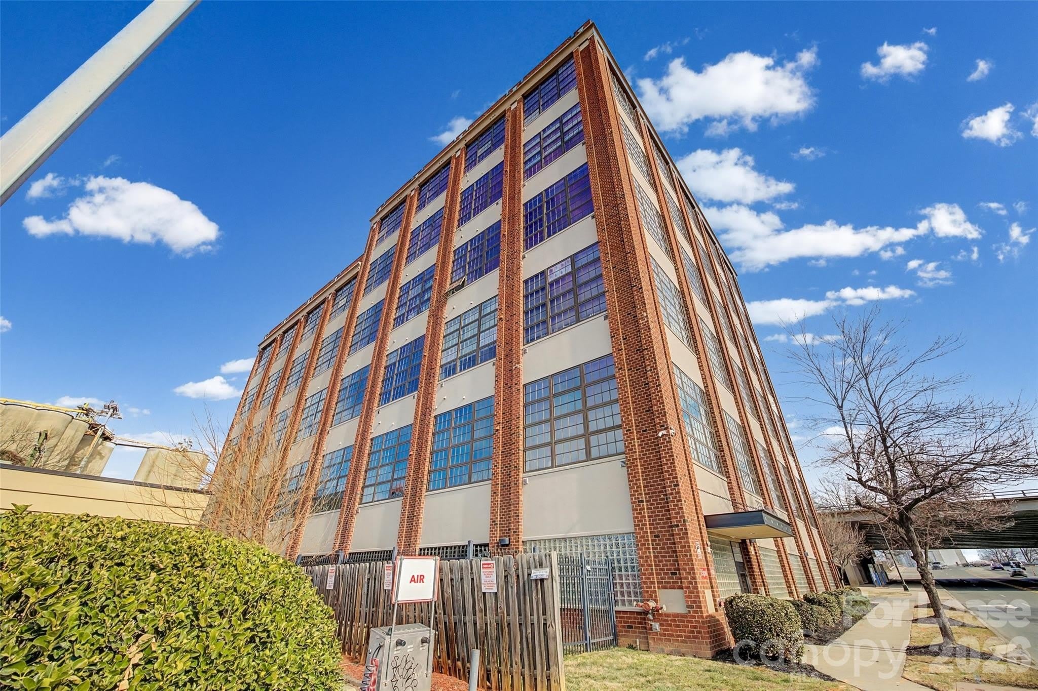 715 N Graham Street – photo 1