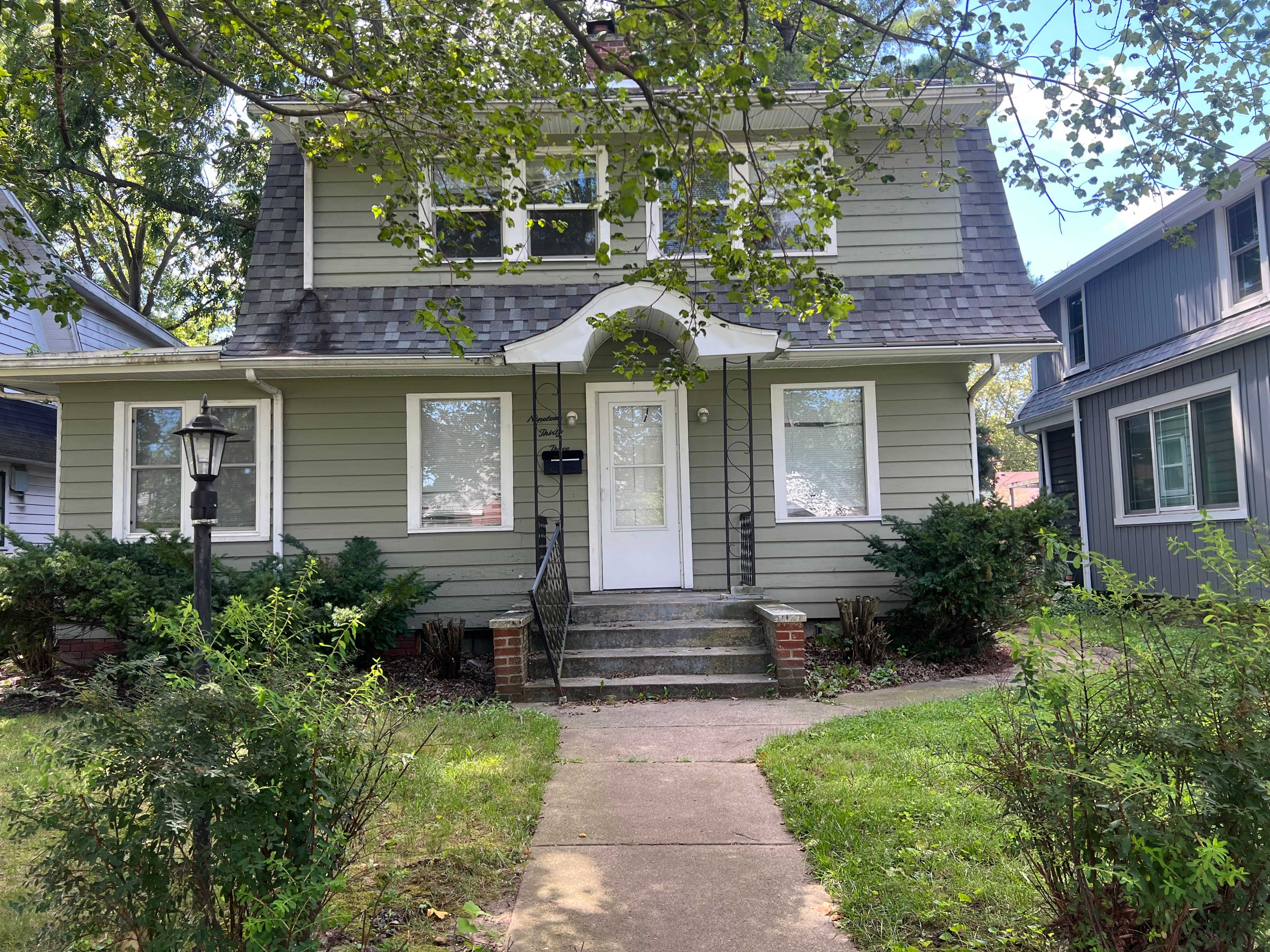1933 Beverly Pl – photo 1