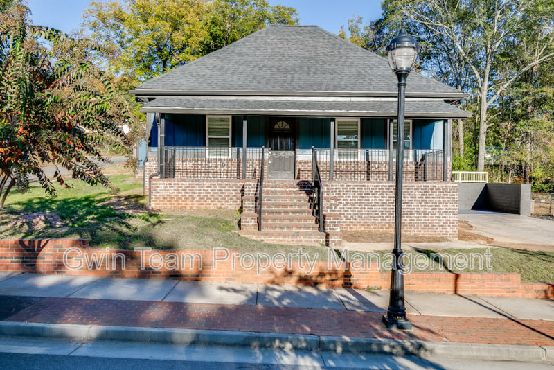 4615 S Lee Street – photo 1