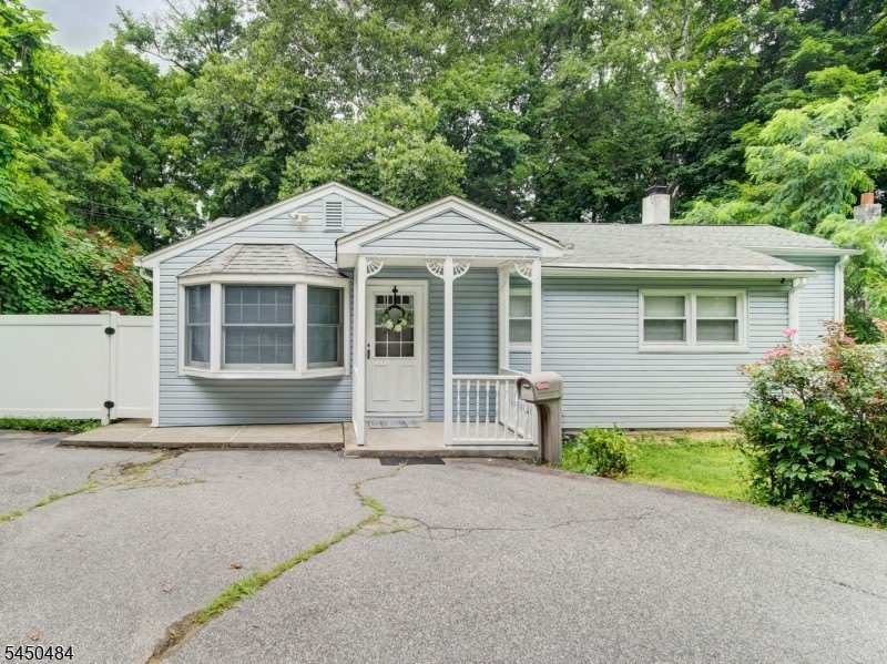 111 Boonton Ave – photo 1 of 26