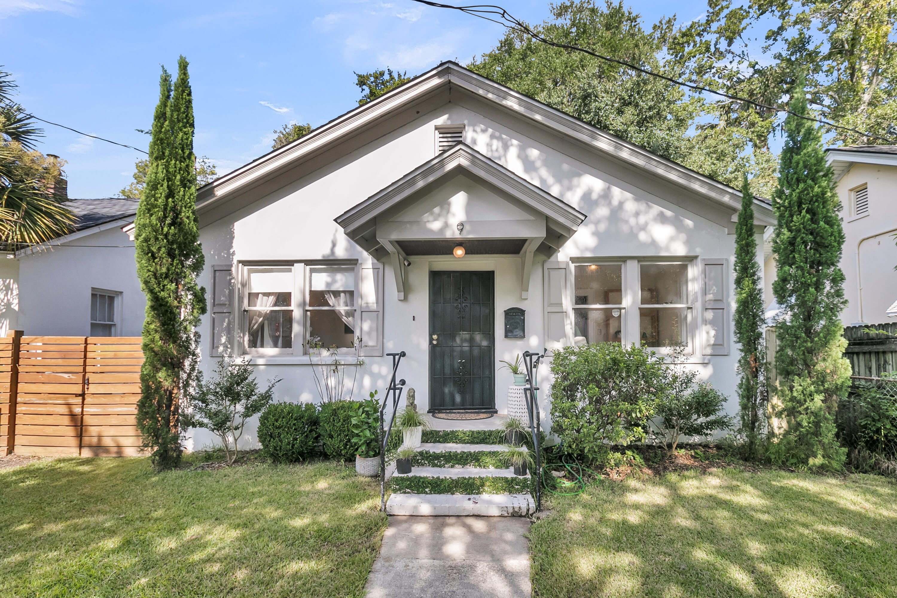 9 Laurel Avenue – photo 1